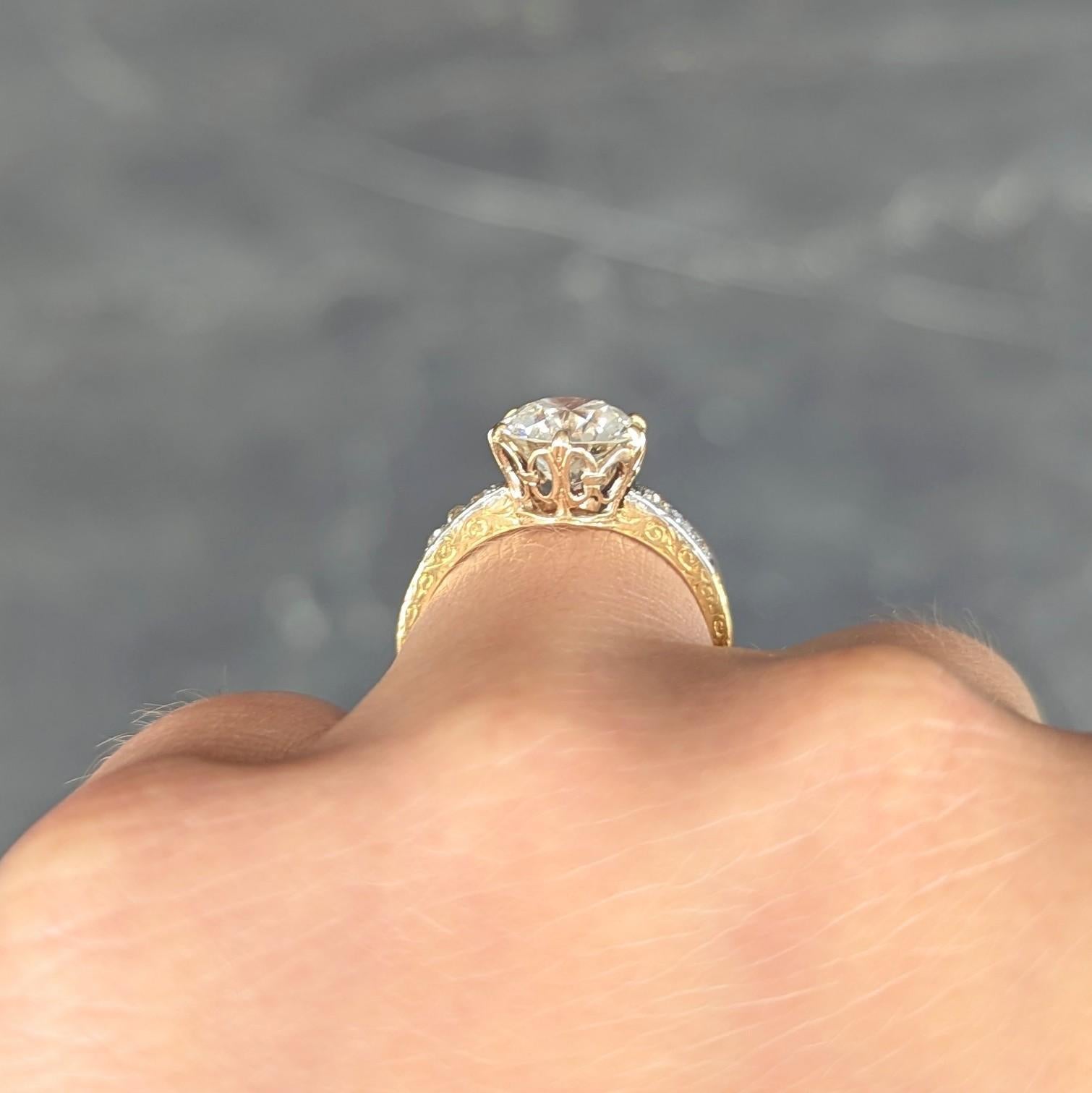 Anillo de compromiso Edwardian 2.40 CTW Euro Diamond Platinum 18 Karat Gold Antique en venta 2