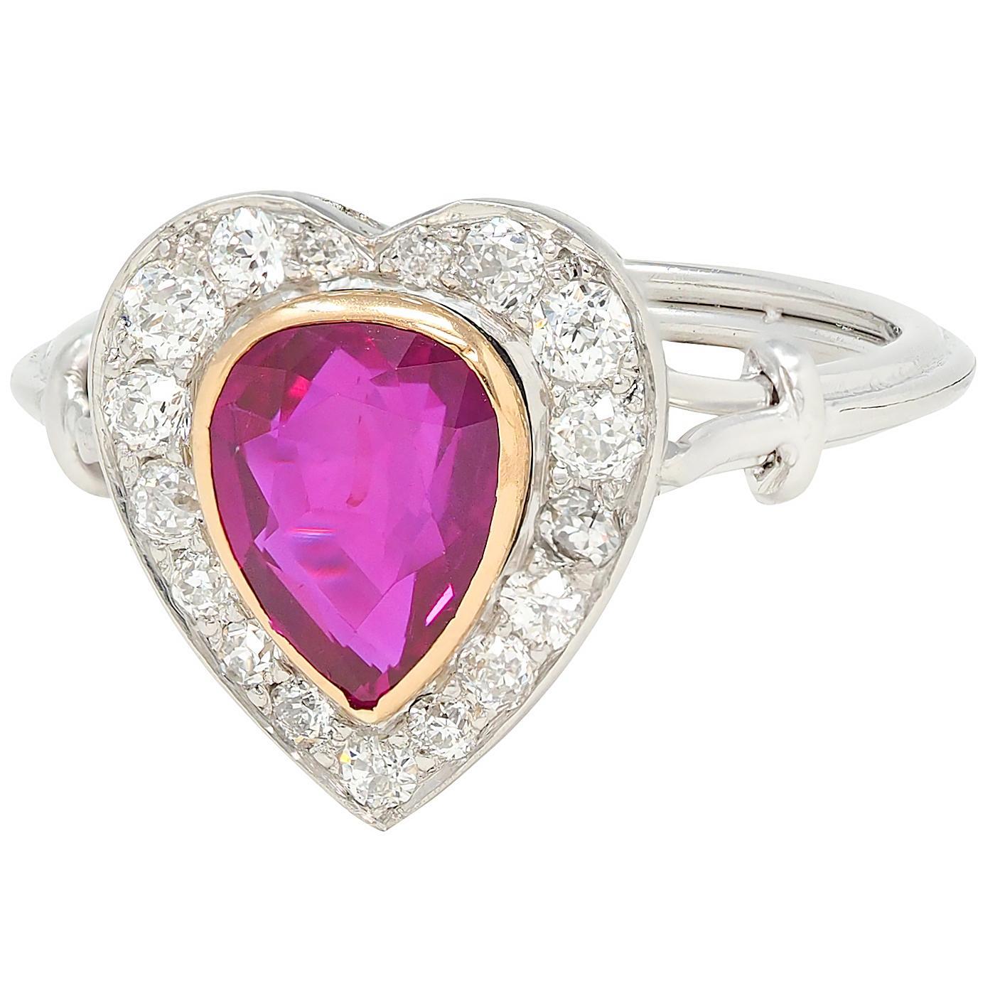 De las mujeres Edwardian 2.50 CTW No Heat Burma Ruby Diamond 14K Gold Heart Antique Halo Ring en venta