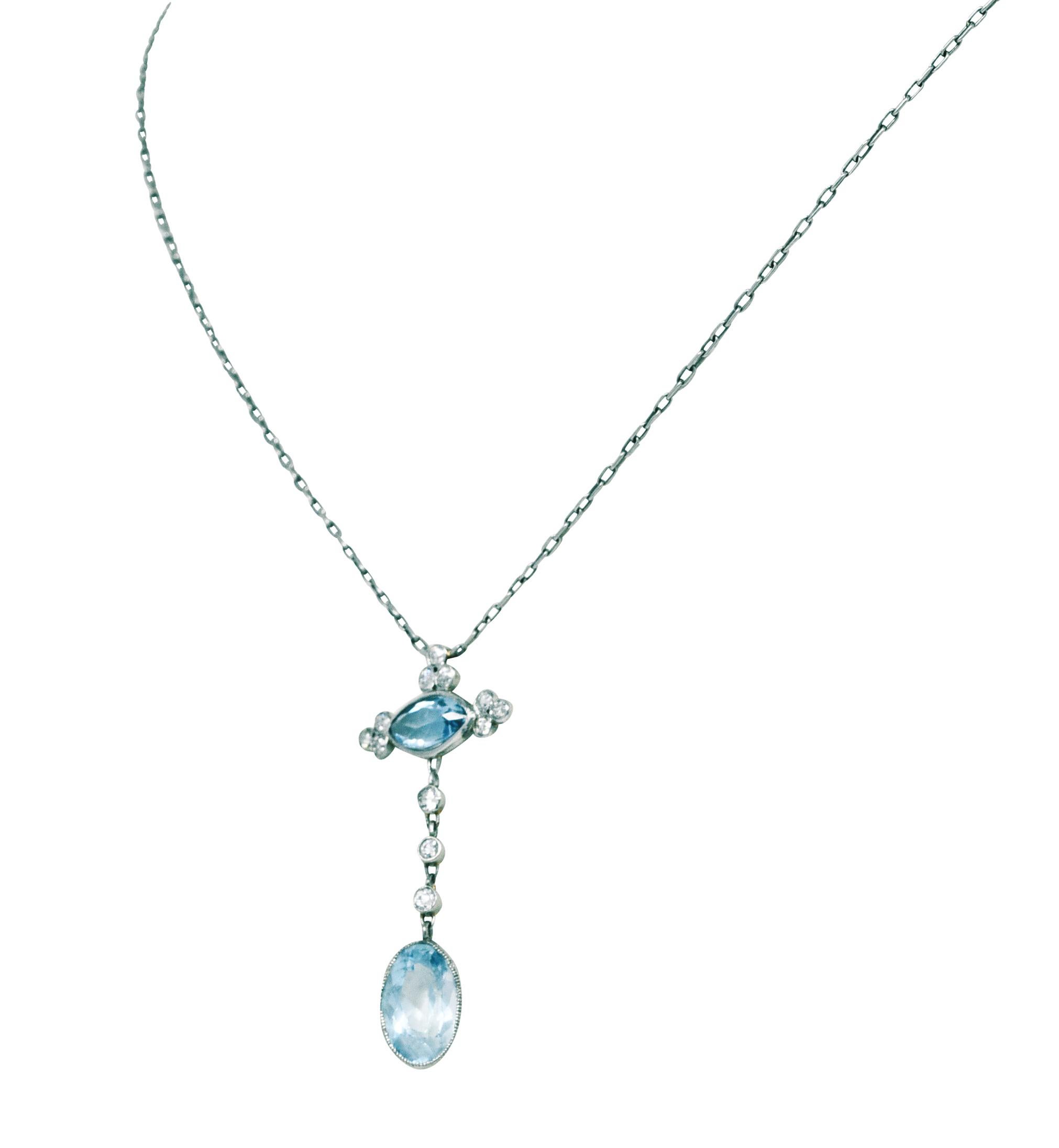 Women's or Men's Edwardian 2.70 Carats Diamond Aquamarine Platinum Drop Necklace