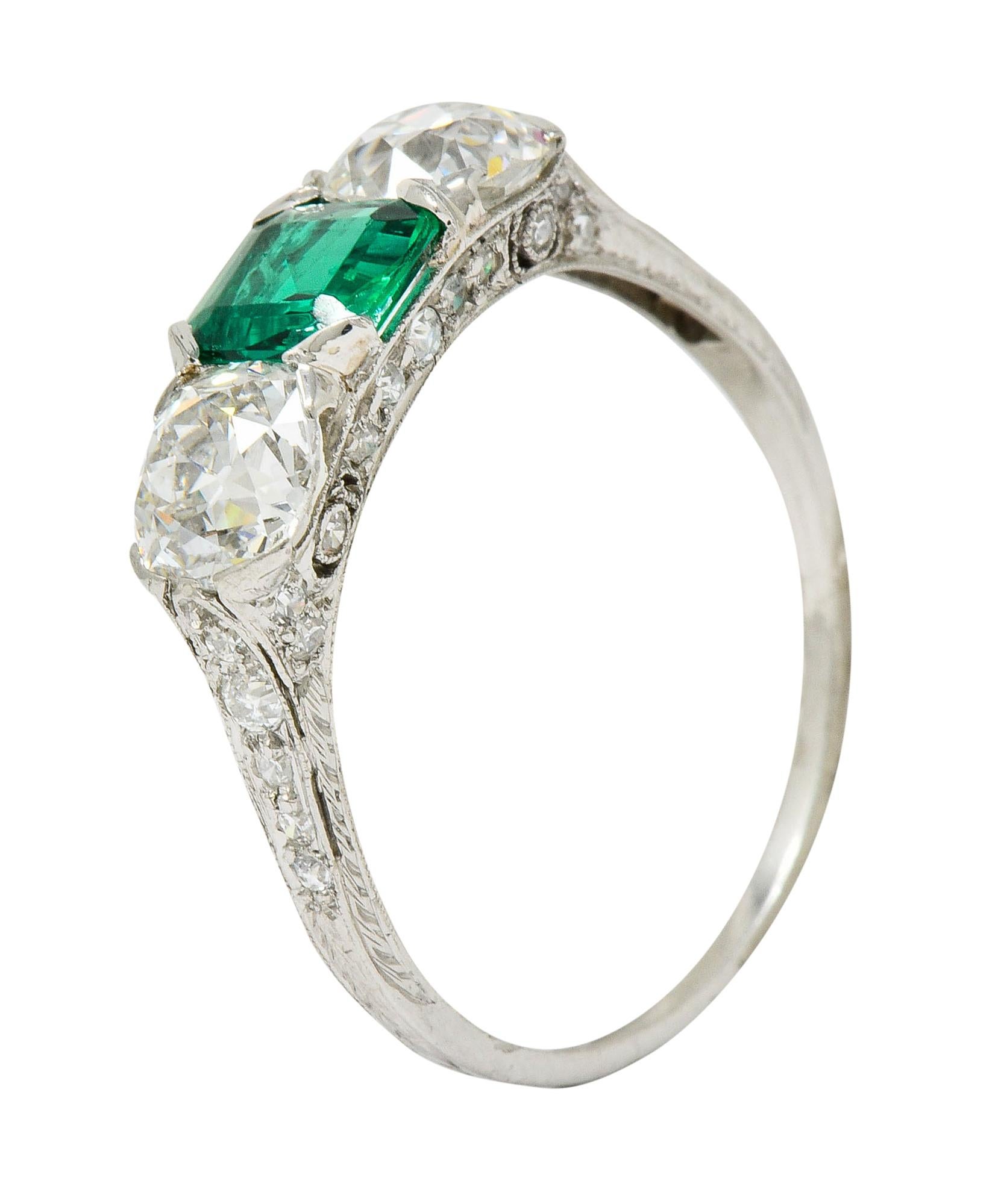 Edwardian 2.71 Carat Emerald Diamond Platinum Three-Stone Ring, circa 1915 5