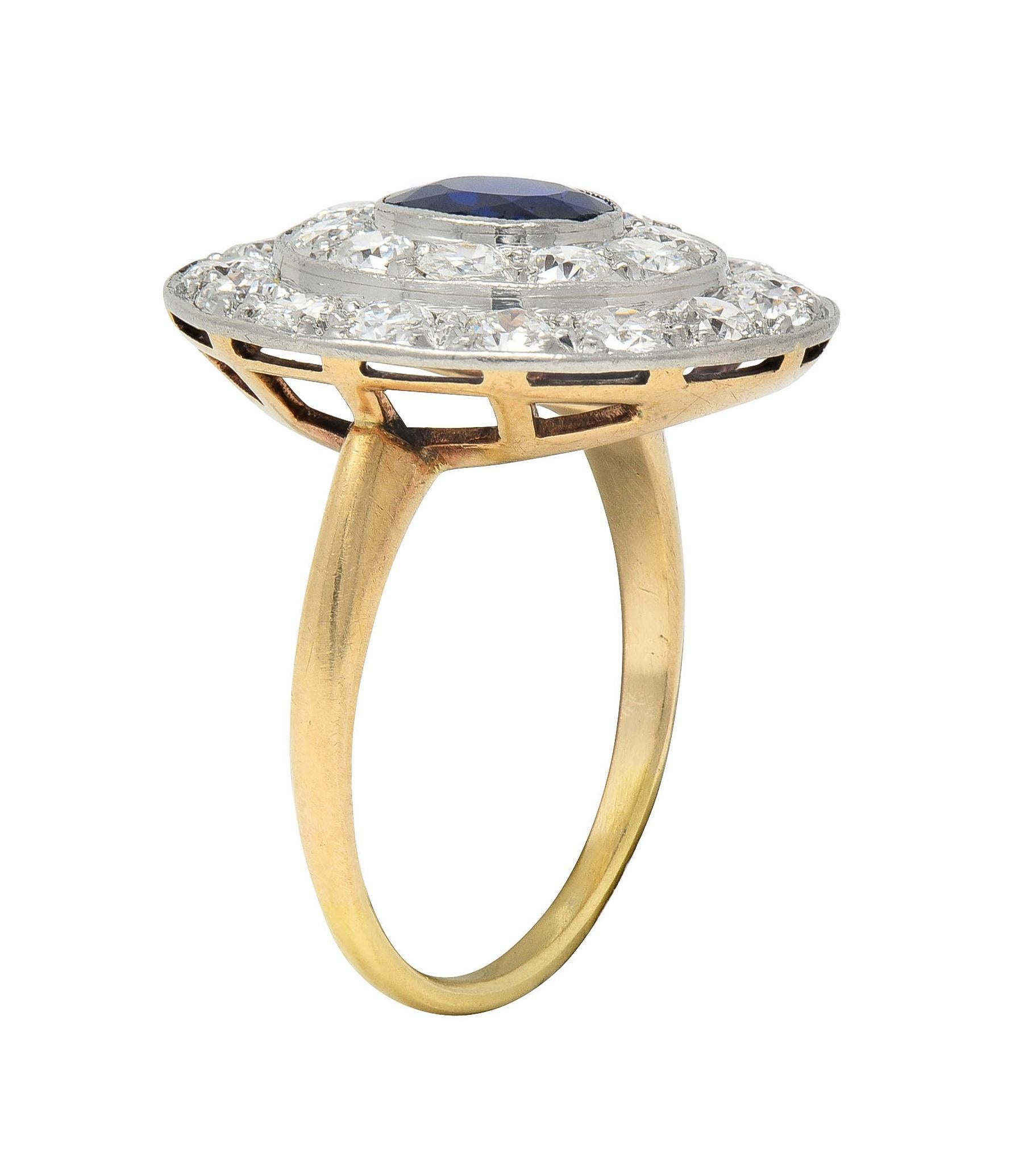 Bague grappe édouardienne ancienne en or 18 carats, platine, diamants et saphir 2,80 carats poids total en vente 2