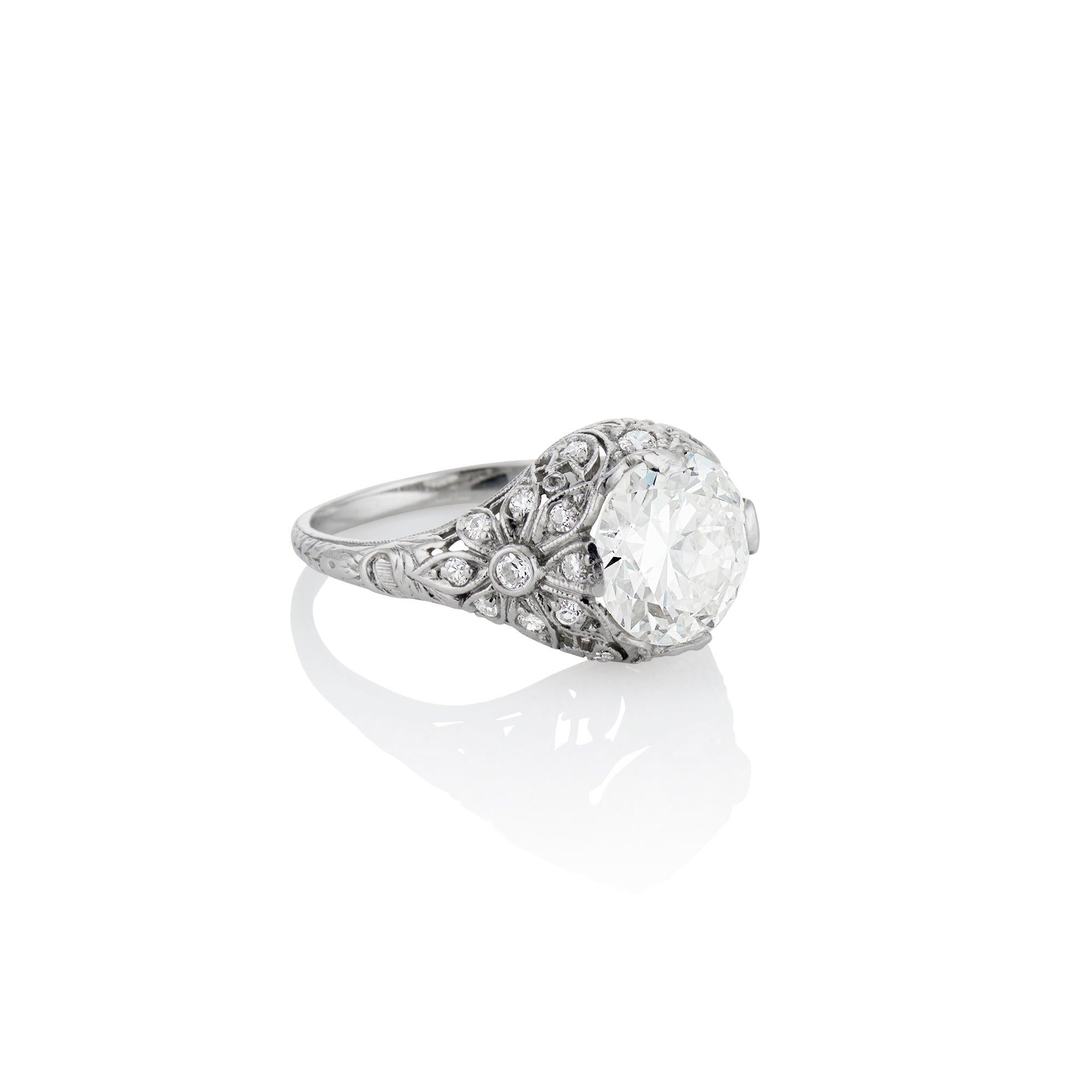 Edwardian 2.82 Carat Diamond Ring, VVS2 GIA In Good Condition For Sale In Hummelstown, PA