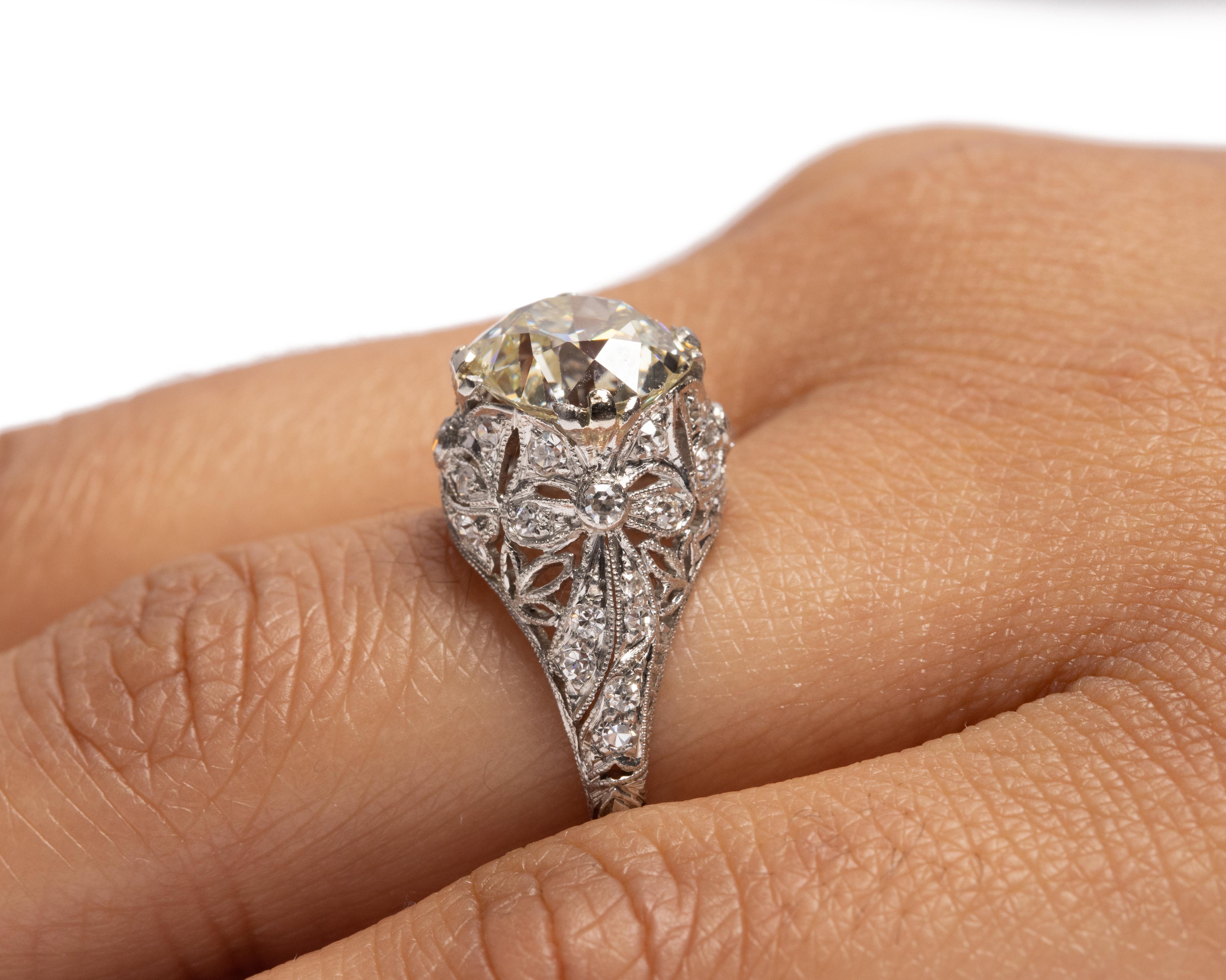 Edwardian 2::89 Karat GIA Diamant Platin Verlobungsring mit geschnitzten Bogen Motiv 1