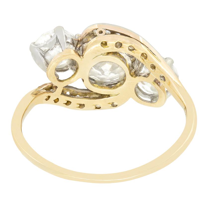 Edwardian 2.90ct Diamond Cross Over Ring, c.1910s In Good Condition For Sale In London, GB