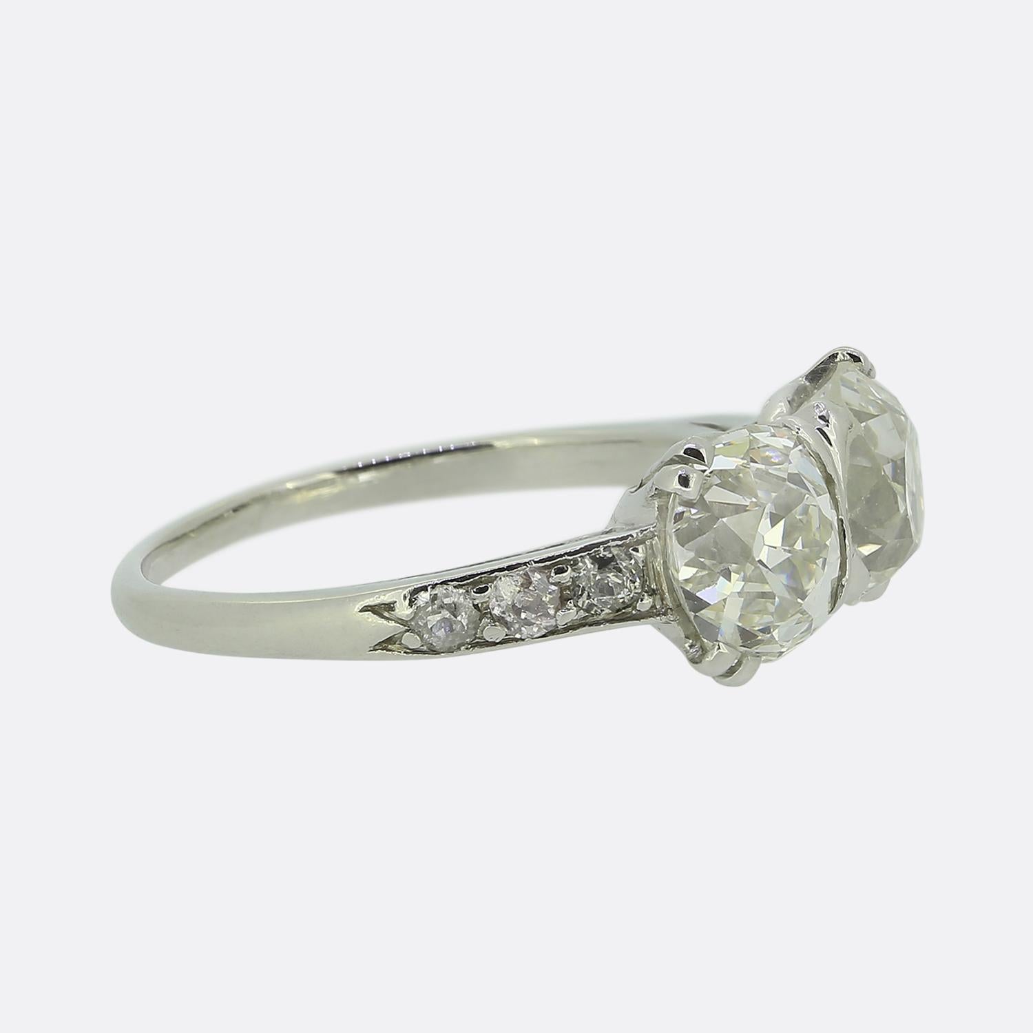 Edoardiano Edwardian 2.95 Carat Old Cut Diamond Two-Stone Ring in vendita