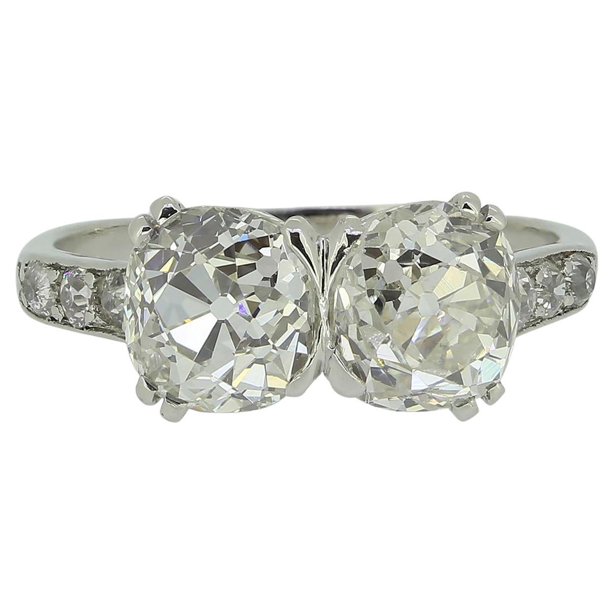 Edwardian 2.95 Carat Old Cut Diamond Two-Stone Ring For Sale