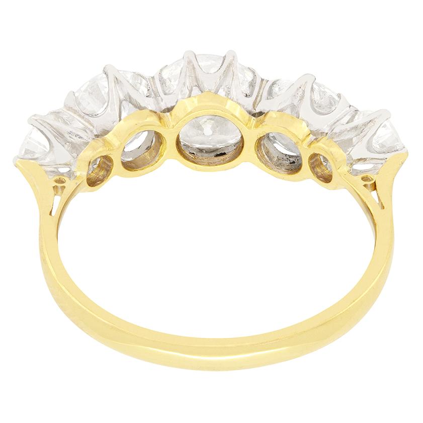 Ring mit 3,10 Karat Diamanten mit fünf Steinen im Edwardianischen Stil, ca. 1910er Jahre im Zustand „Gut“ im Angebot in London, GB