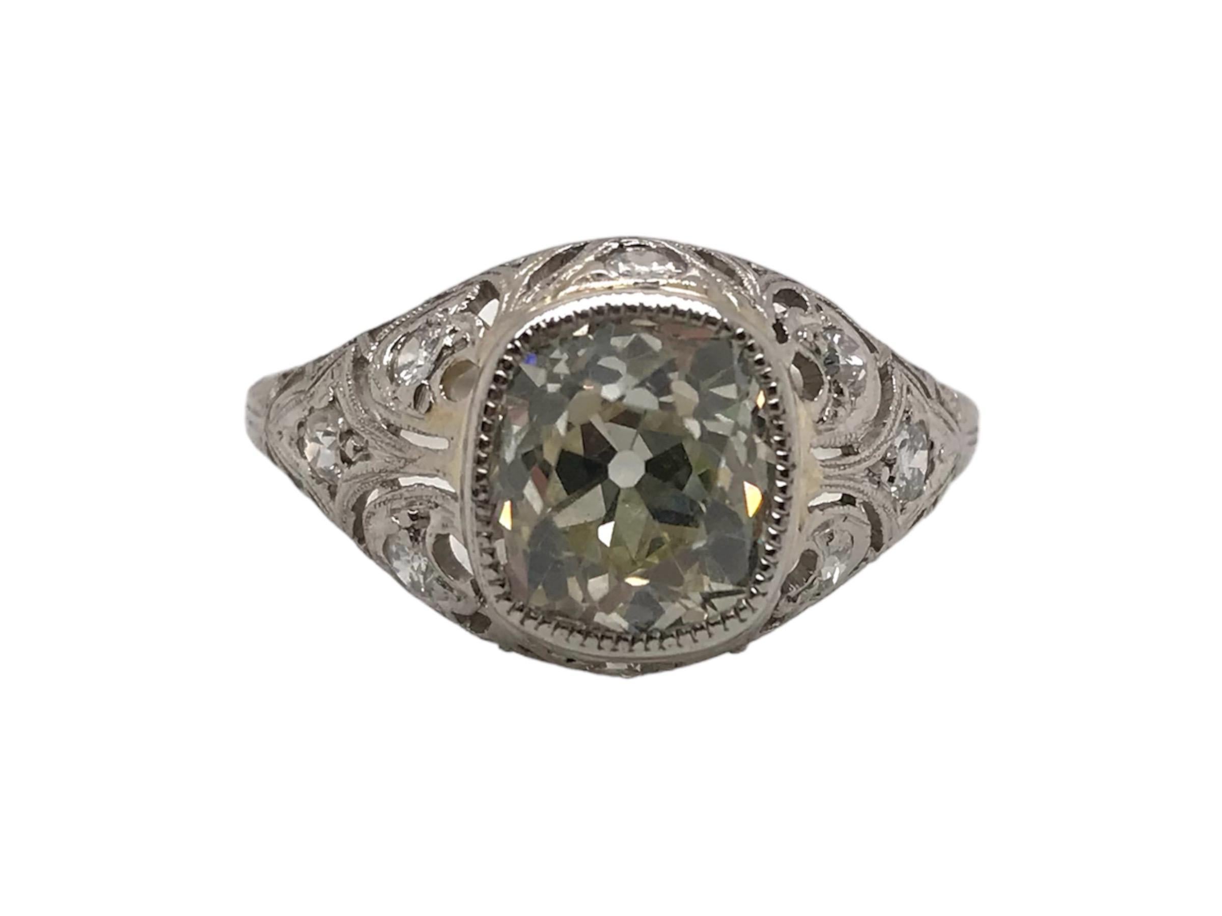 Verlobungsring aus Platin mit 3,15 Karat Old Mine Cut im edwardianischen Minenschliff im Zustand „Hervorragend“ in Montgomery, AL