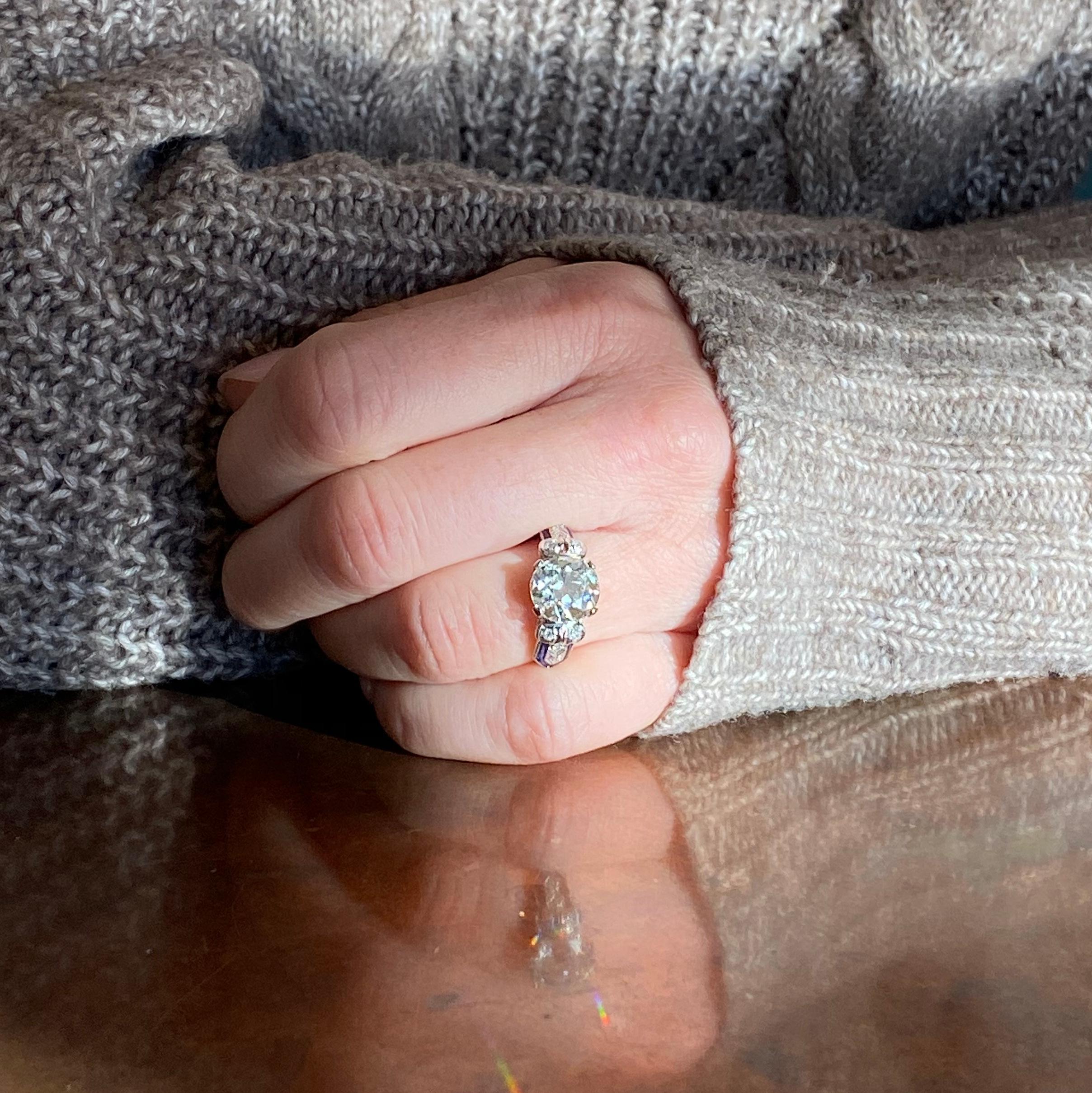 Edwardian 3.22 Carat Old Cut Diamond Engagement Ring For Sale 3