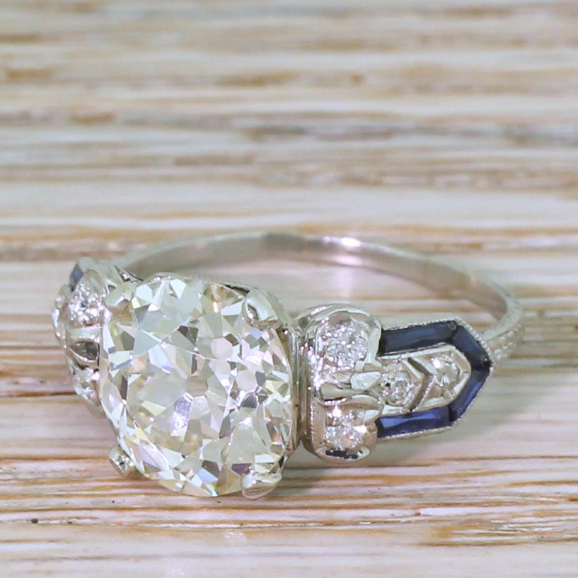 Edwardian 3.22 Carat Old Cut Diamond Engagement Ring For Sale 4