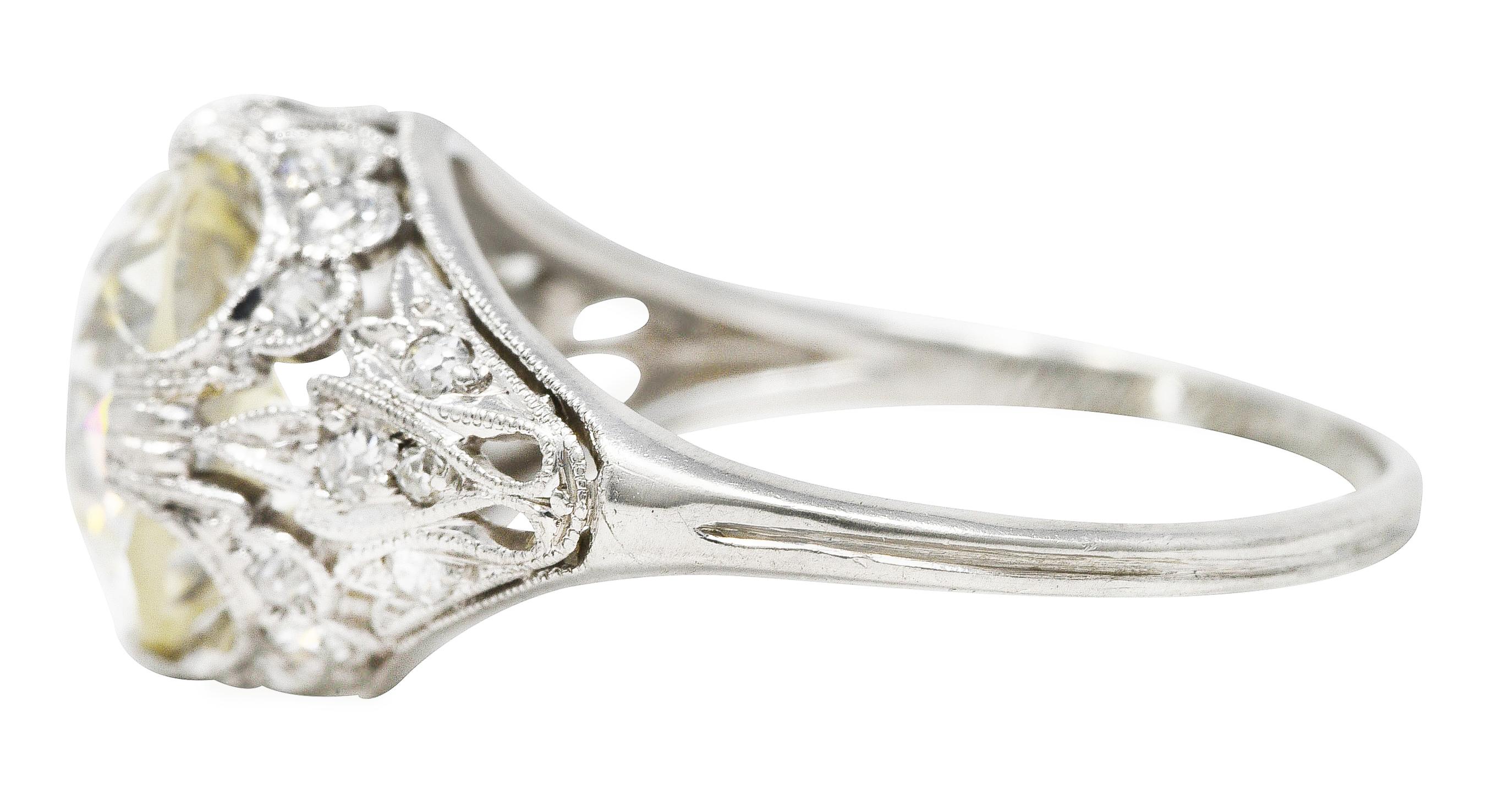Women's or Men's Edwardian 3.36 Carats Old European Cut Diamond Platinum Foliate Engagement Ring 