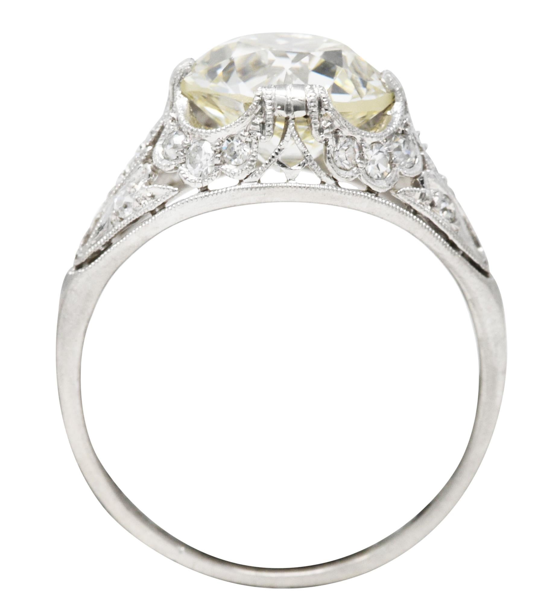 Edwardian 3.36 Carats Old European Cut Diamond Platinum Foliate Engagement Ring  3