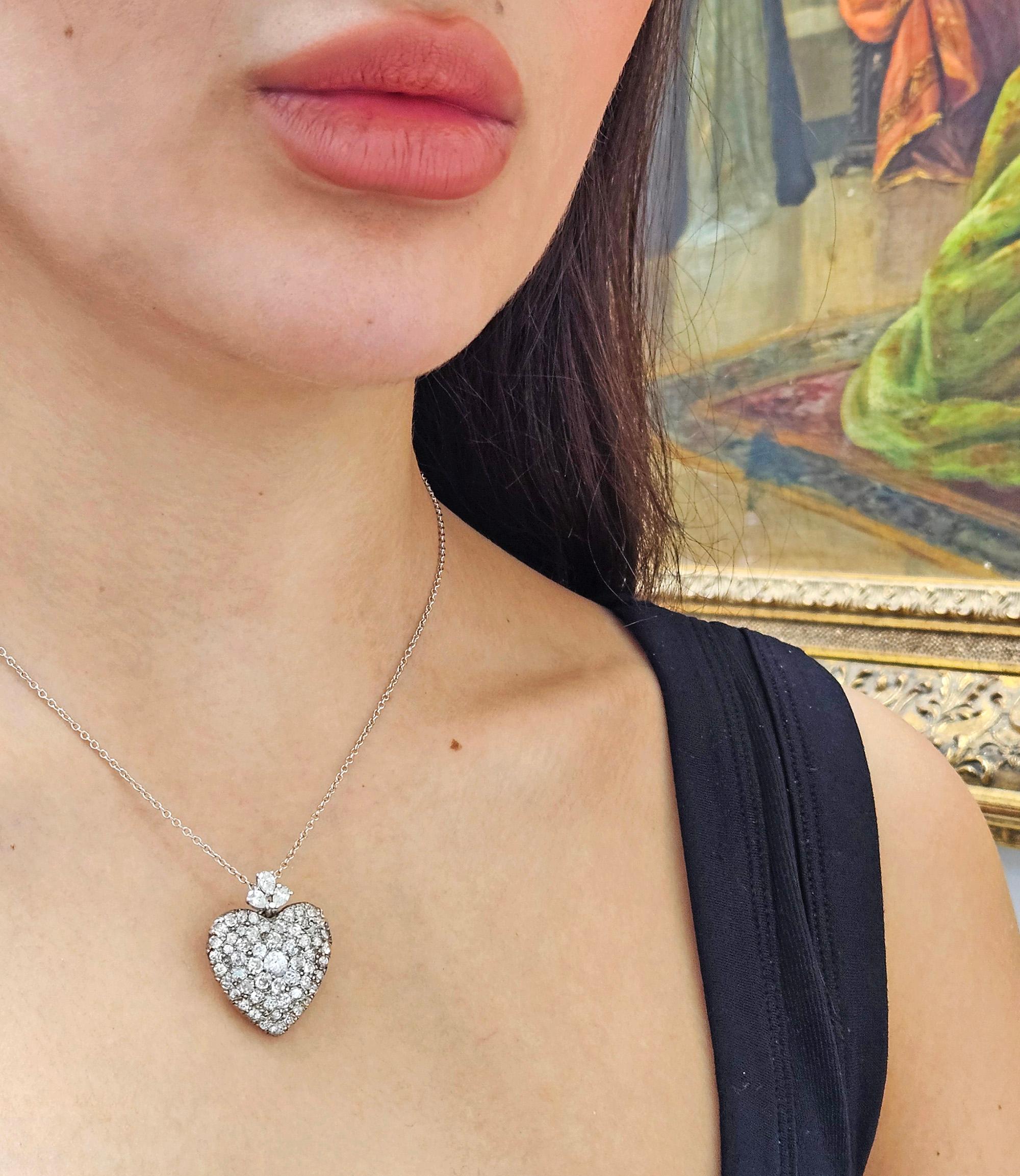 Edwardian 3.70ctw Old Euro Old Mine & Pear Shaped DIAMOND Heart Platinum Pendant en venta 8