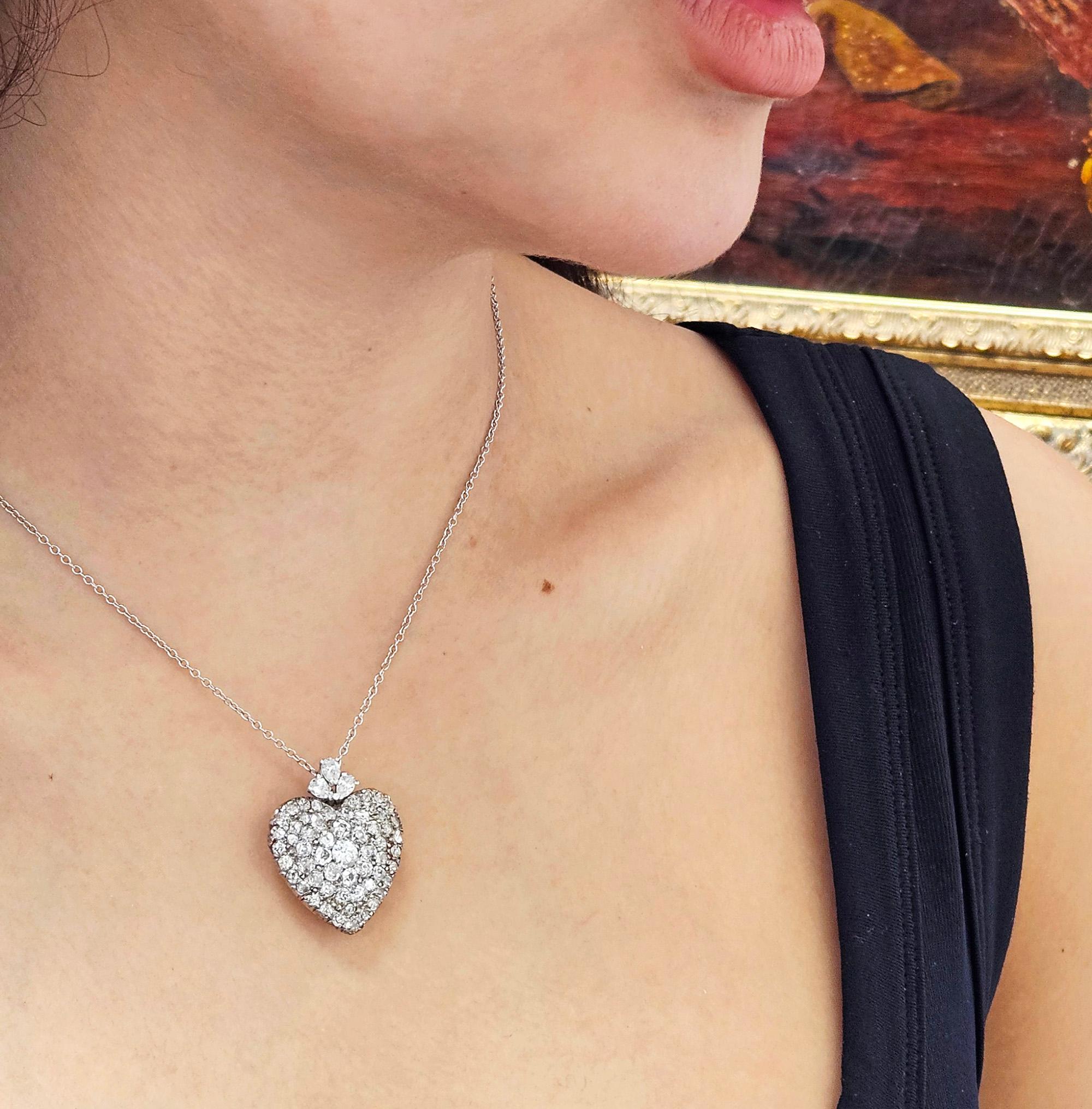 Edwardian 3.70ctw Old Euro Old Mine & Pear Shaped DIAMOND Heart Platinum Pendant en venta 9