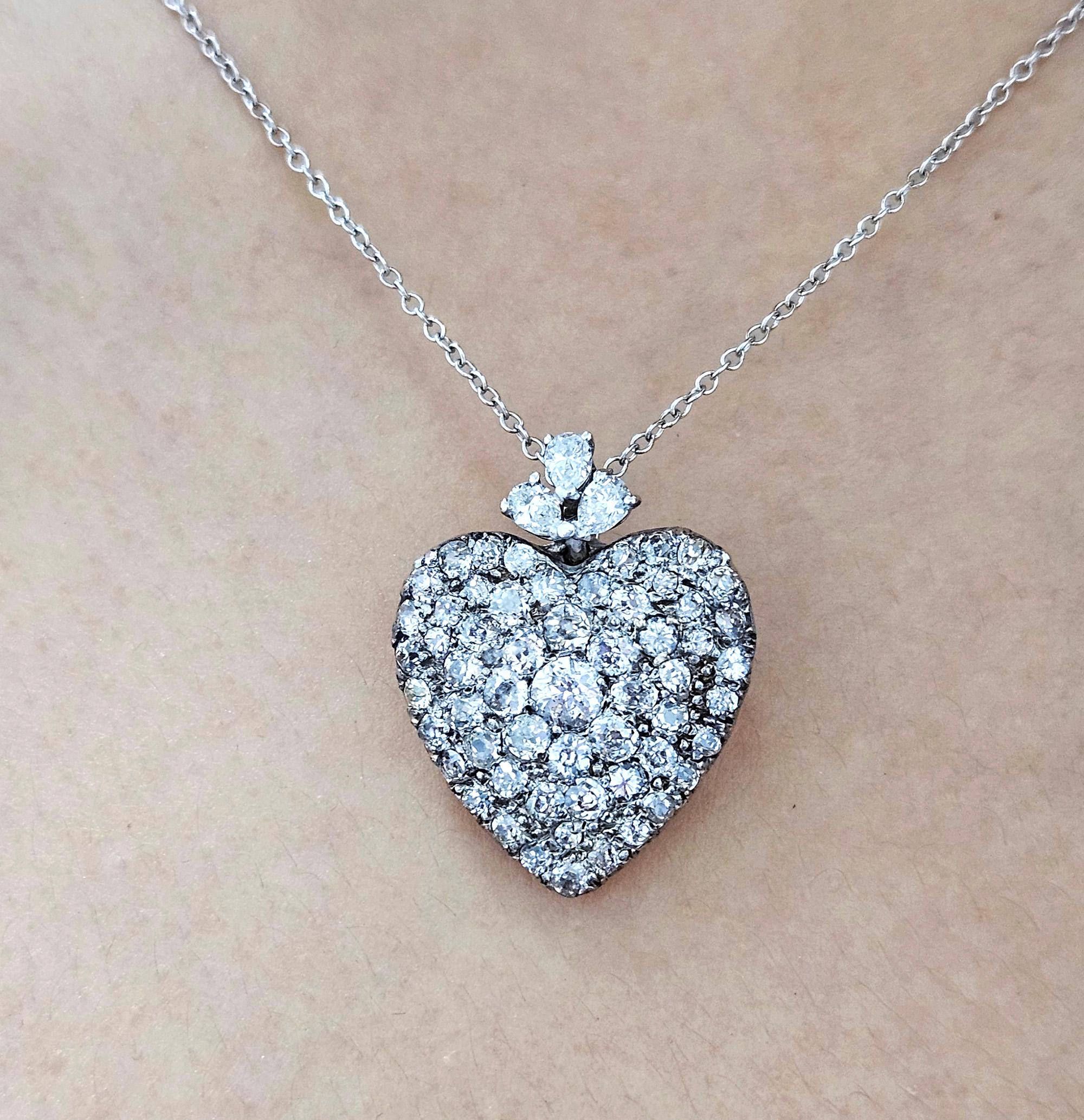 Edwardian 3.70ctw Old Euro Old Mine & Pear Shaped DIAMOND Heart Platinum Pendant en venta 11