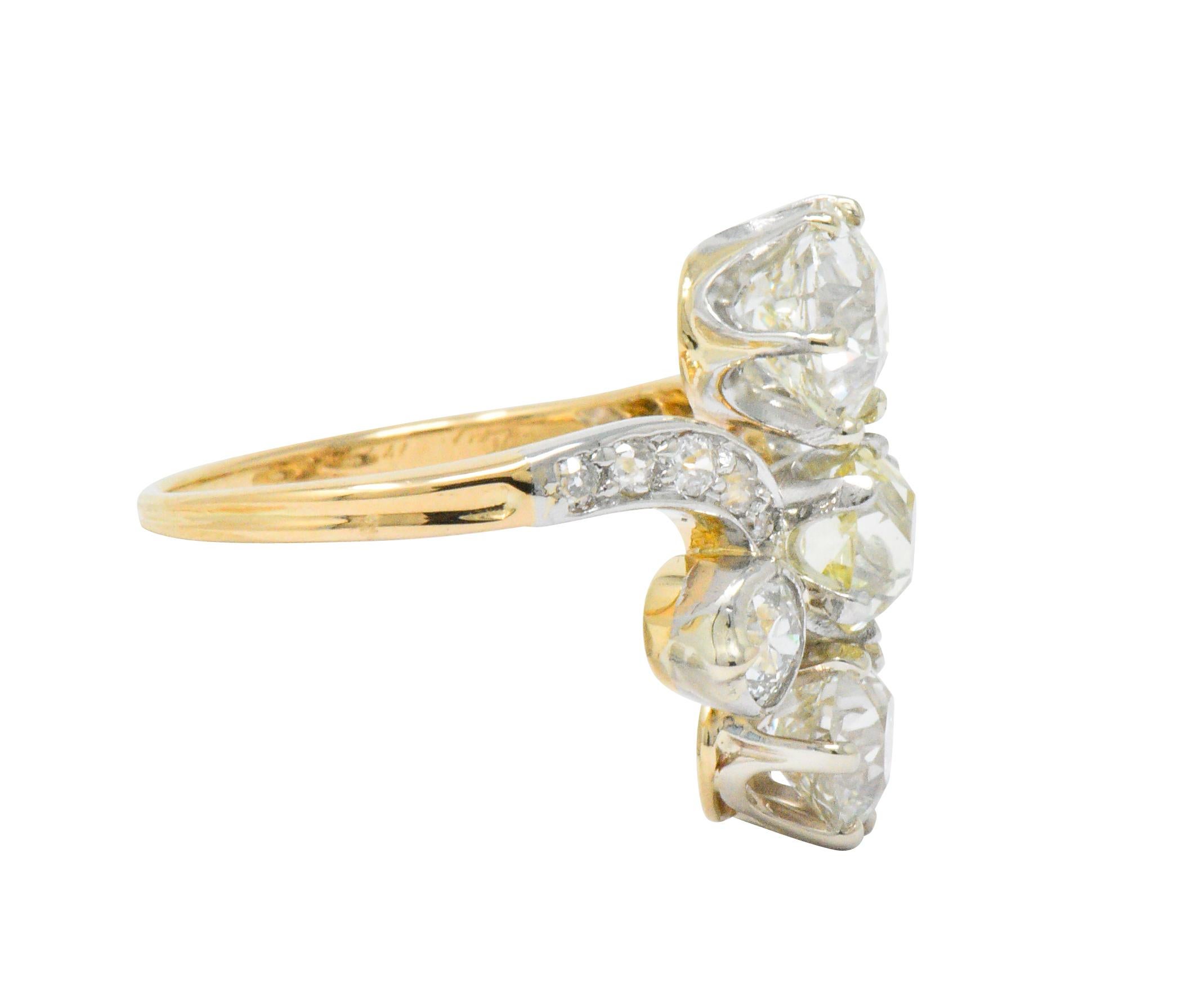 Edwardian 3.95 Carat Diamond Yellow Diamond Platinum-Topped 18 Karat Gold Ring In Excellent Condition In Philadelphia, PA