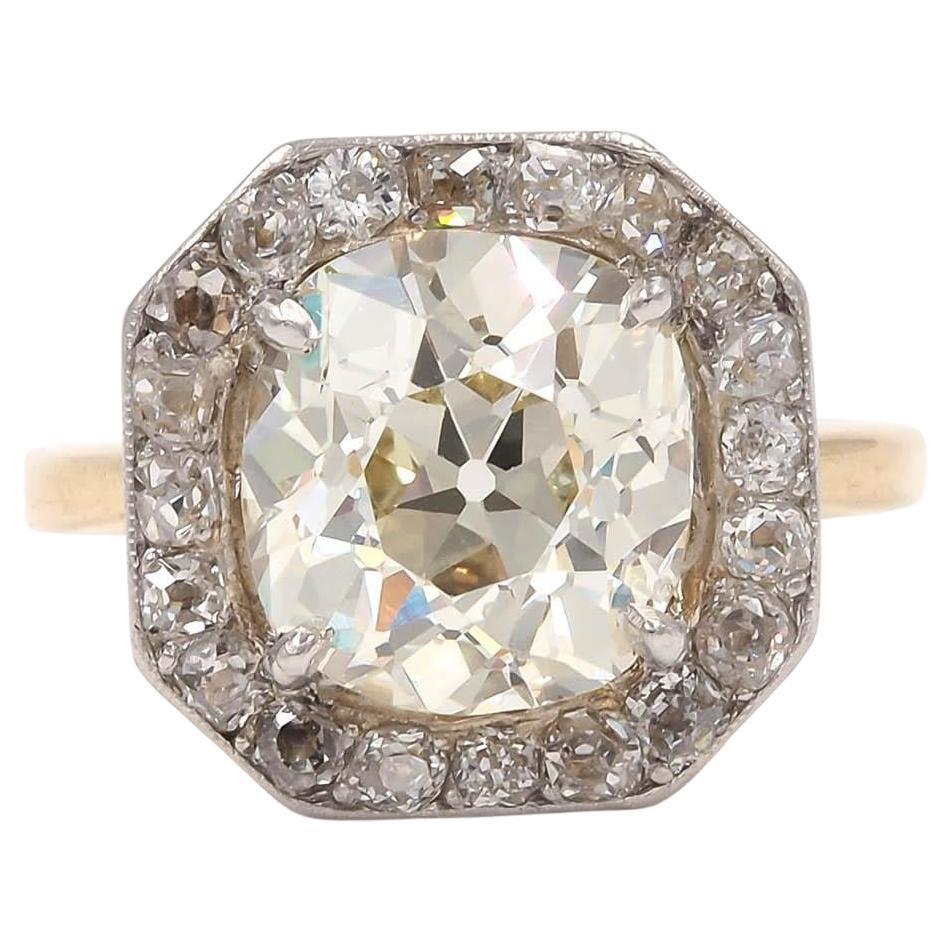 Edwardian 4.14 Ct. Bague de fiançailles certifiée GIA et ornée d'un diamant taillé dans une ancienne mine