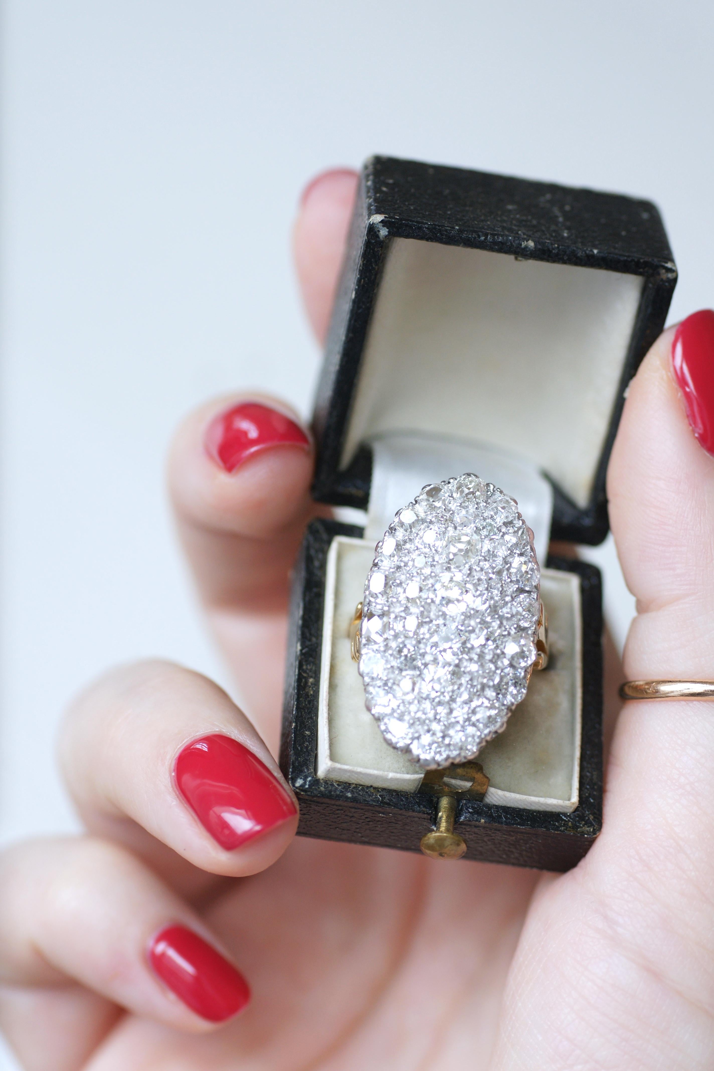 Edwardian 4.75cts Diamonds Navette Ring on Gold and Platinum For Sale 6