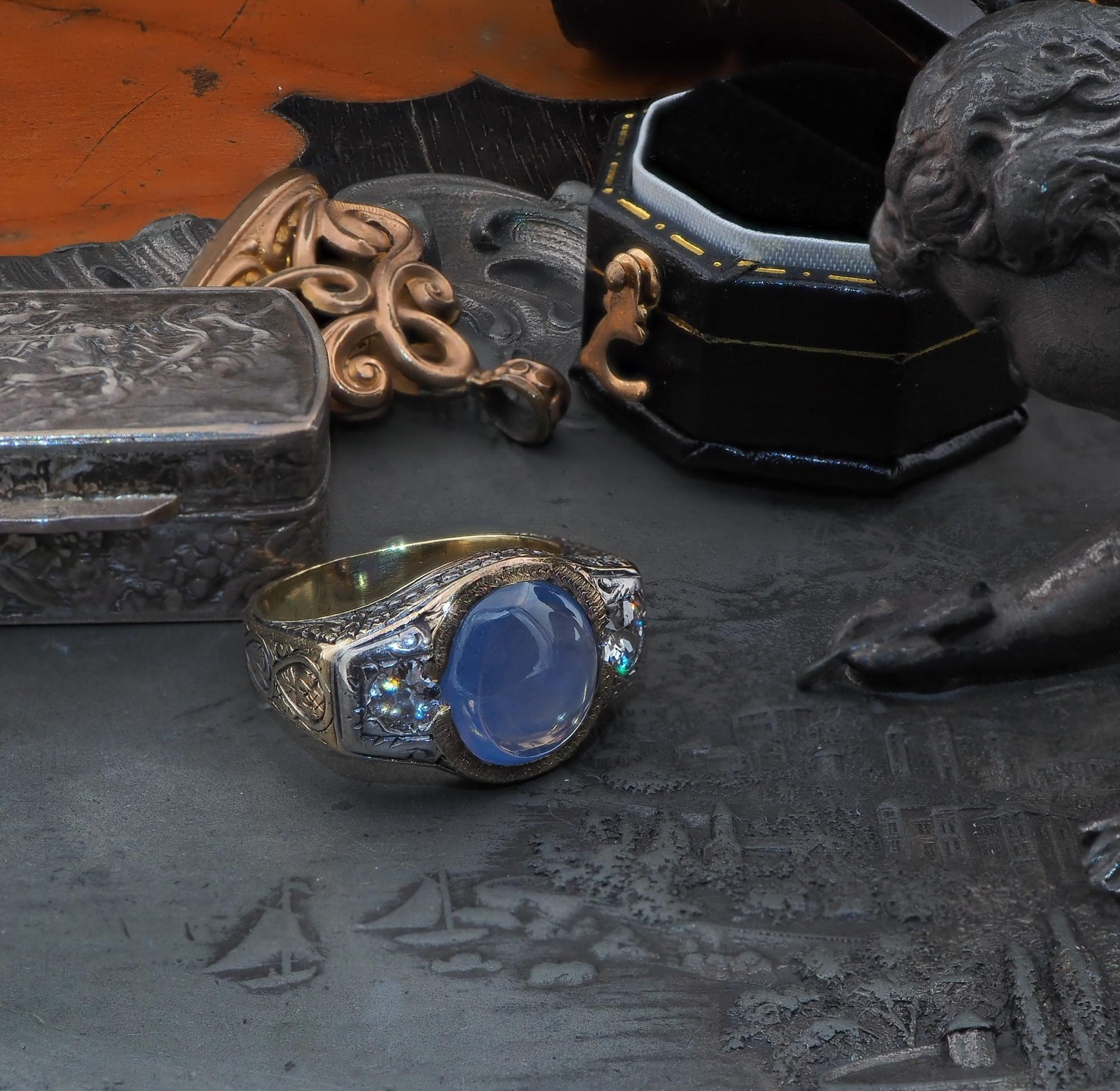 Édouardien Bague édouardienne à trois pierres en saphir naturel non traité de 4,80 carats et diamants en vente