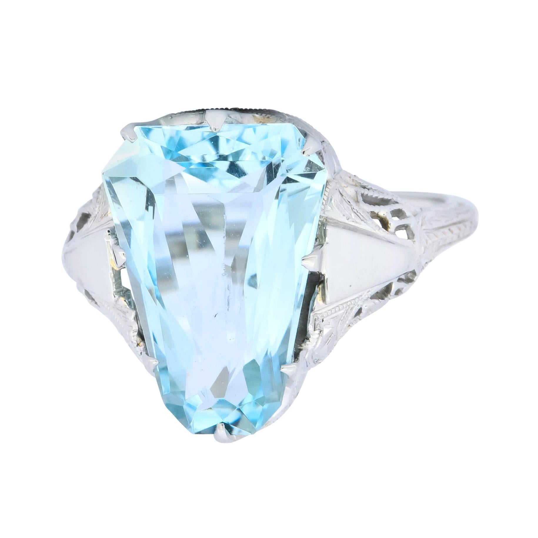 Edwardian 4.90 Carat Aquamarine 18 Karat White Gold Dinner Ring