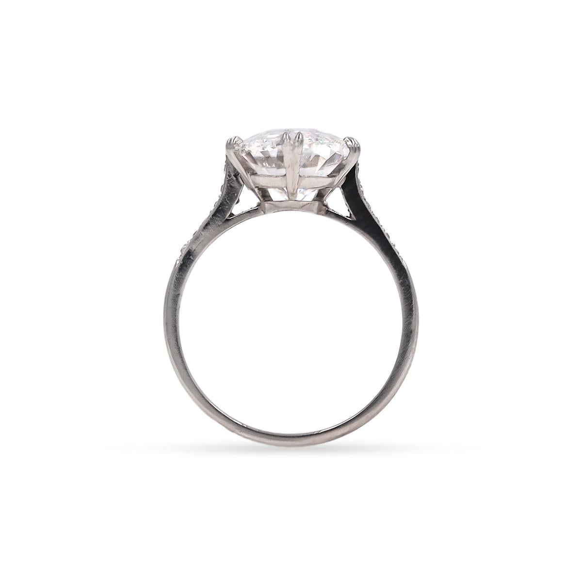 Janesich Bague de fiançailles de style édouardien avec diamant taille ovale de 5,02 carats E/VVS2 Excellent état - En vente à Los Angeles, CA
