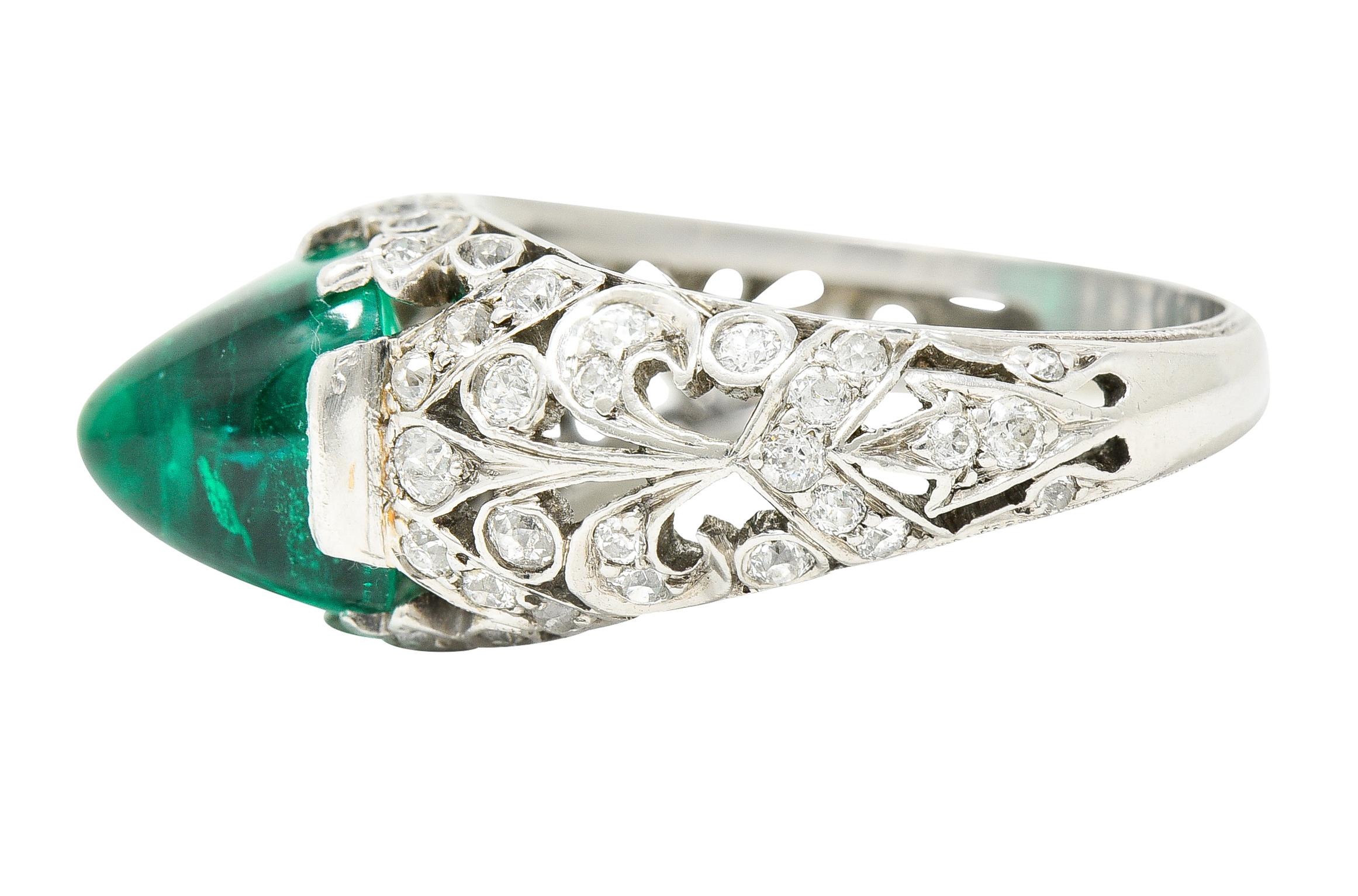 Women's or Men's Edwardian 5.90 Carats Colombian Emerald Old European Cut Diamond Platinum Ring For Sale