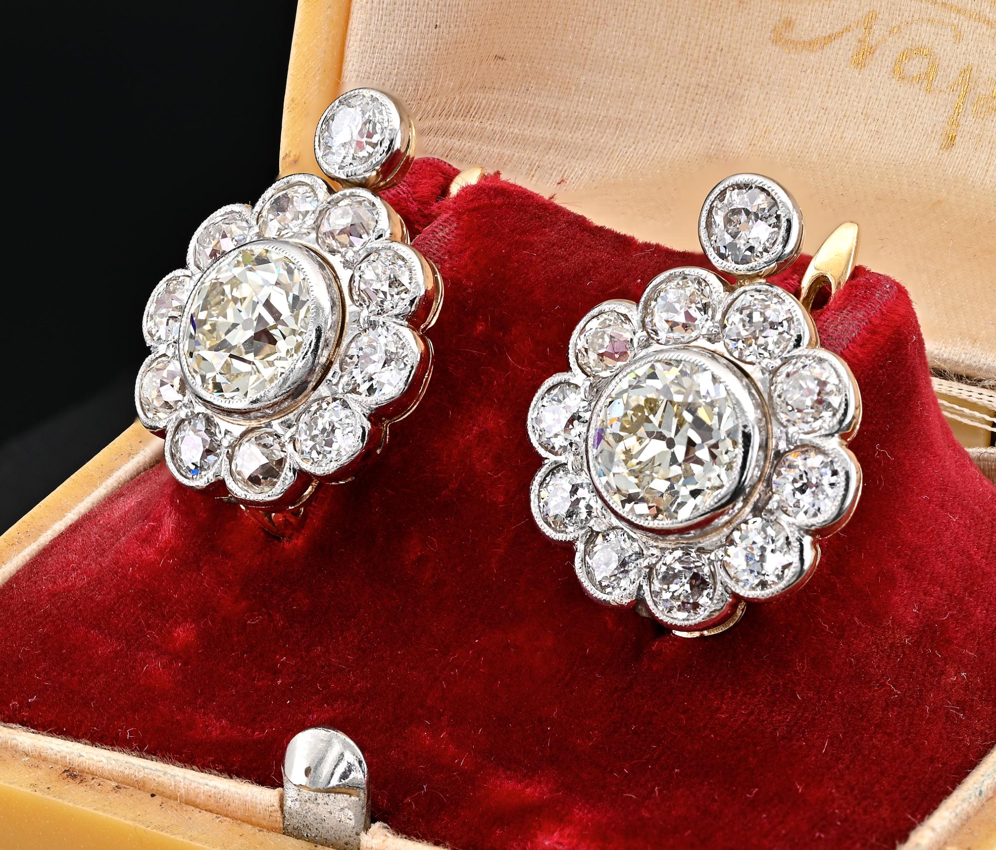 Edwardian 6.40 Ct Diamond 18 KT Daisy Earrings For Sale 2