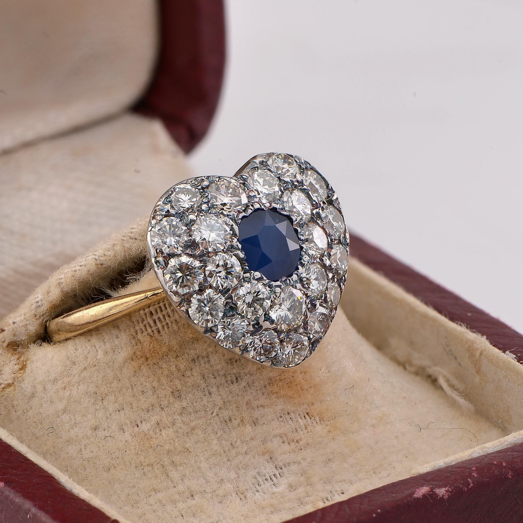 Edwardian .65 Ct Natural Sapphire 1.70 Ct. Diamond Heart Ring In Good Condition For Sale In Napoli, IT