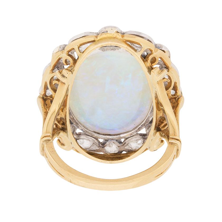 Edwardianischer Cluster-Ring mit 6,50 Karat Opal und Diamant, um 1910 Damen im Angebot