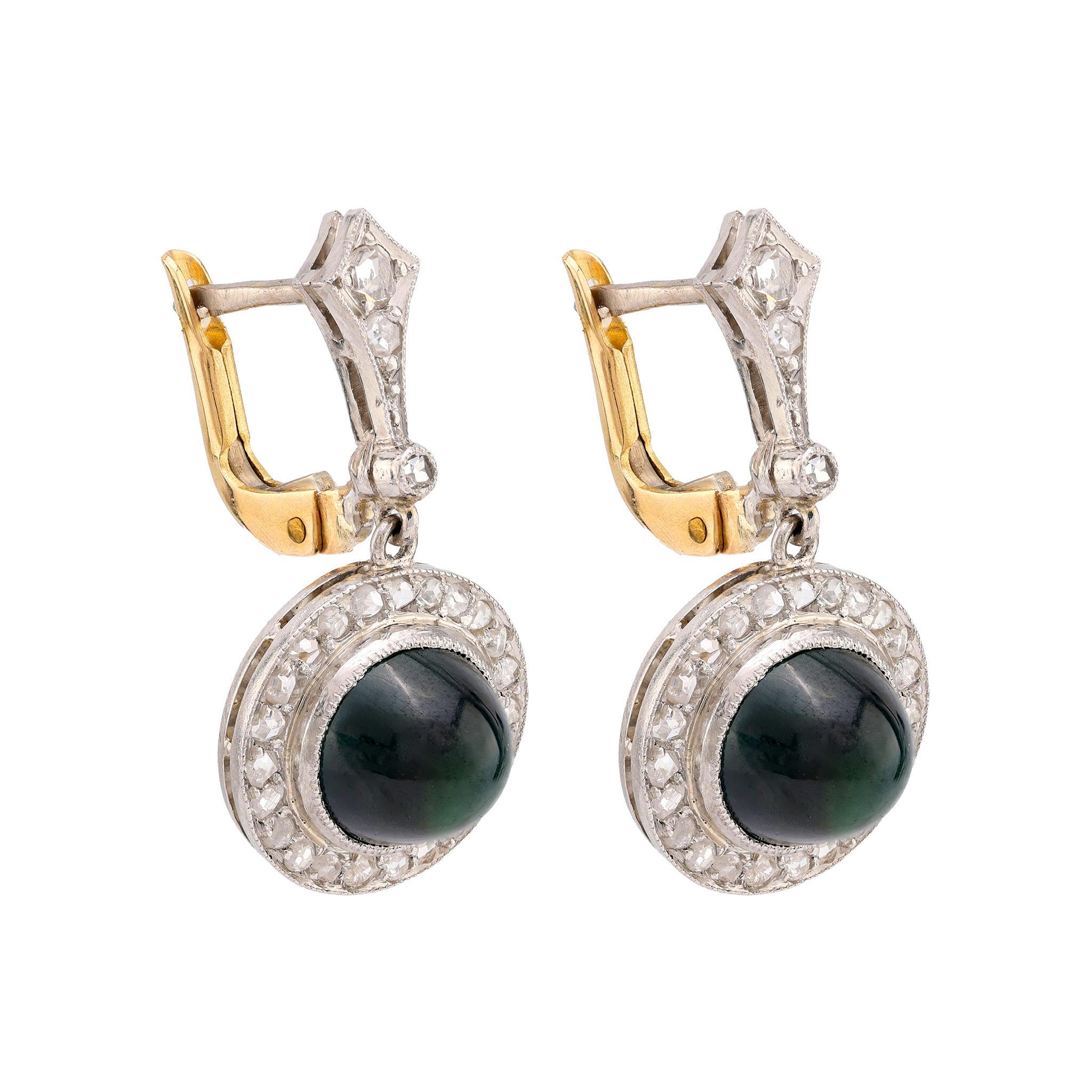 Edwardian 7 Karat Cabochon Schliff Saphir Diamant Platin Tropfen Ohrringe im Zustand „Hervorragend“ im Angebot in Beverly Hills, CA