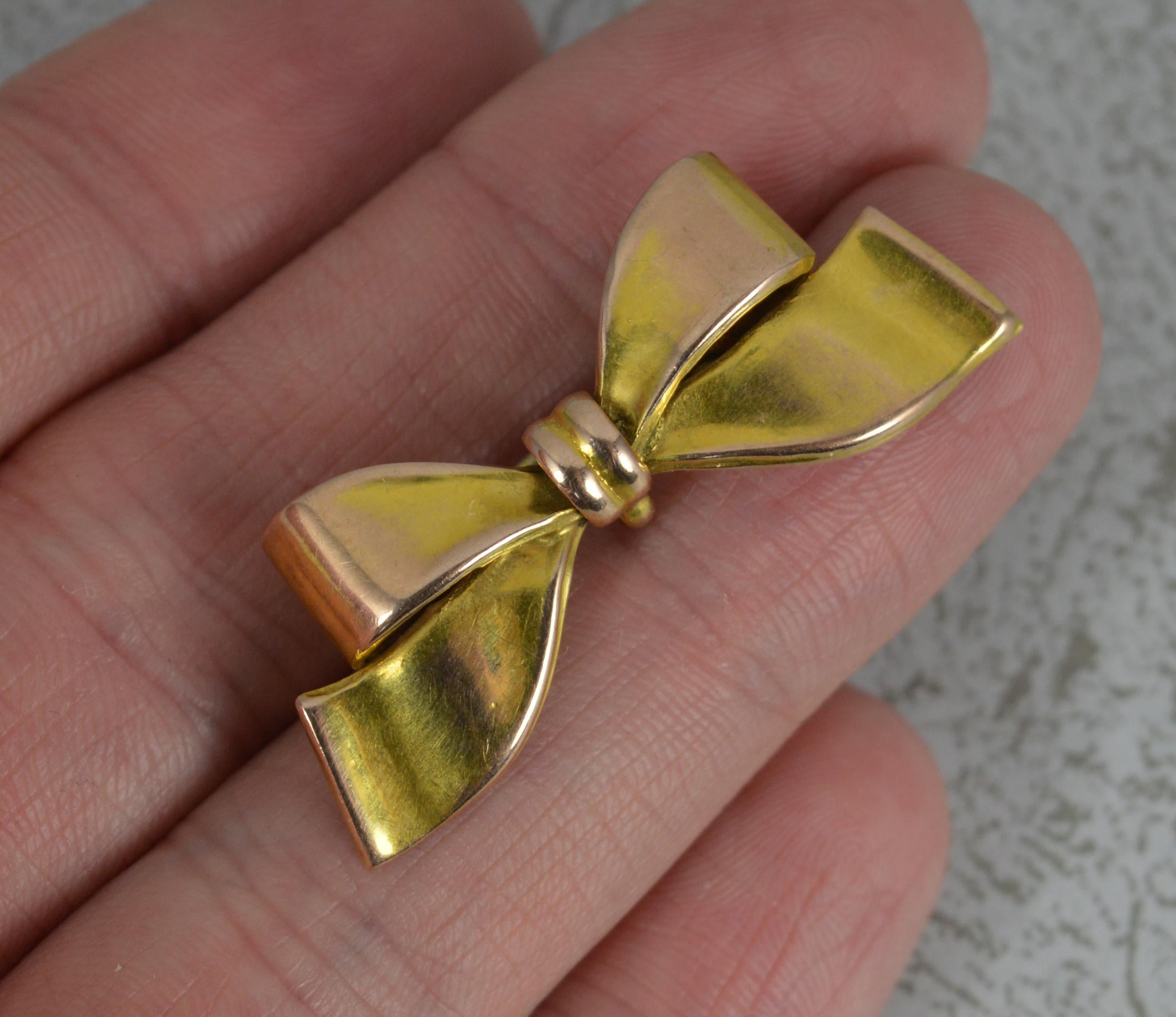 Edwardian 9 Carat Gold Bow Shaped Brooch In Good Condition In St Helens, GB
