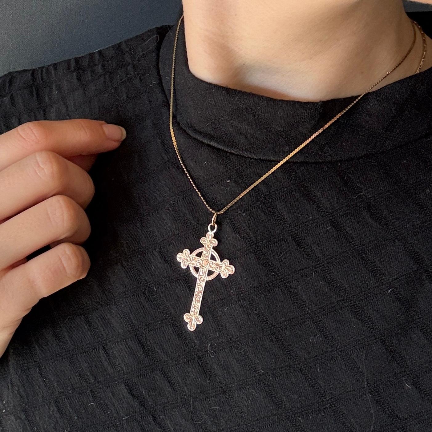 Collier pendentif croix en or 9 carats de style édouardien Unisexe en vente