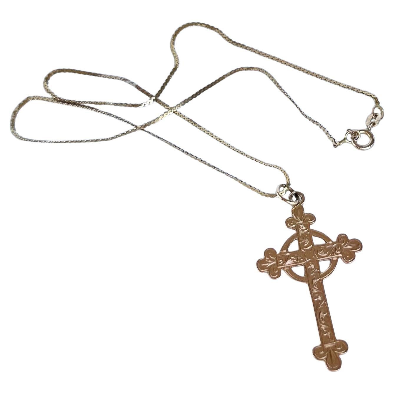 Collier pendentif croix en or 9 carats de style édouardien en vente