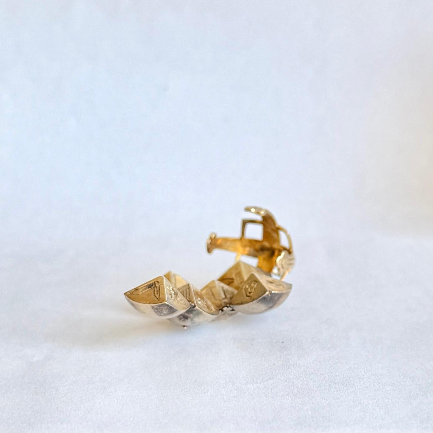 Edwardian 9 Carat Gold Masonic Orb Pendant In Good Condition In Chipping Campden, GB