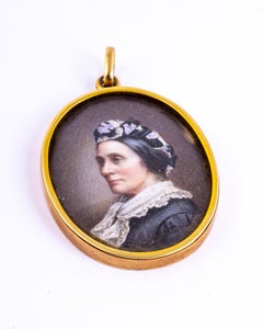 Edwardian 9 Carat Gold Portrait Locket