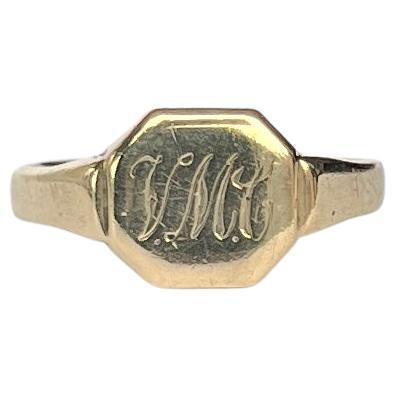 Edwardian 9 Carat Gold Signet Ring For Sale