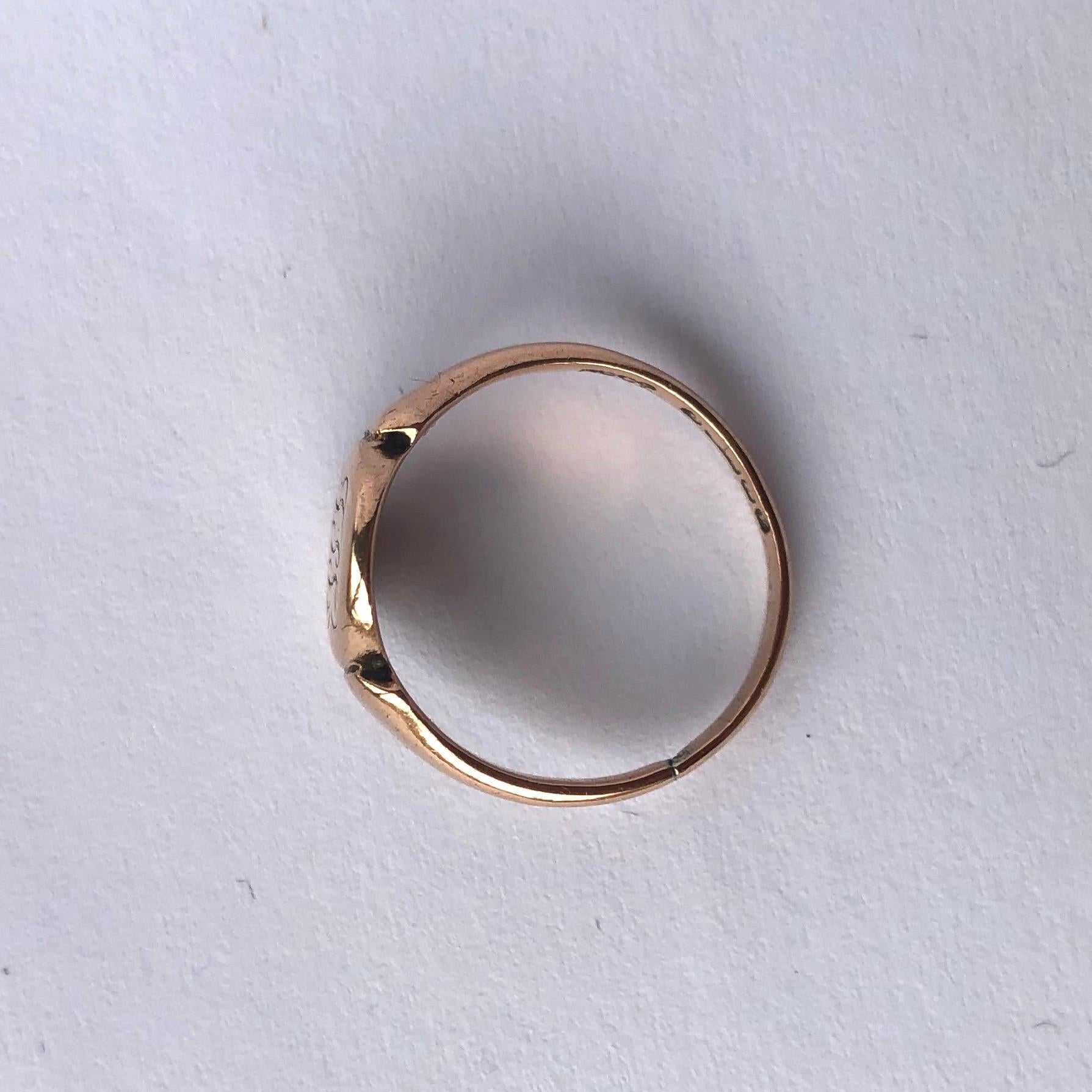 Edwardian 9 Carat Rose Gold Signet Ring In Good Condition In Chipping Campden, GB