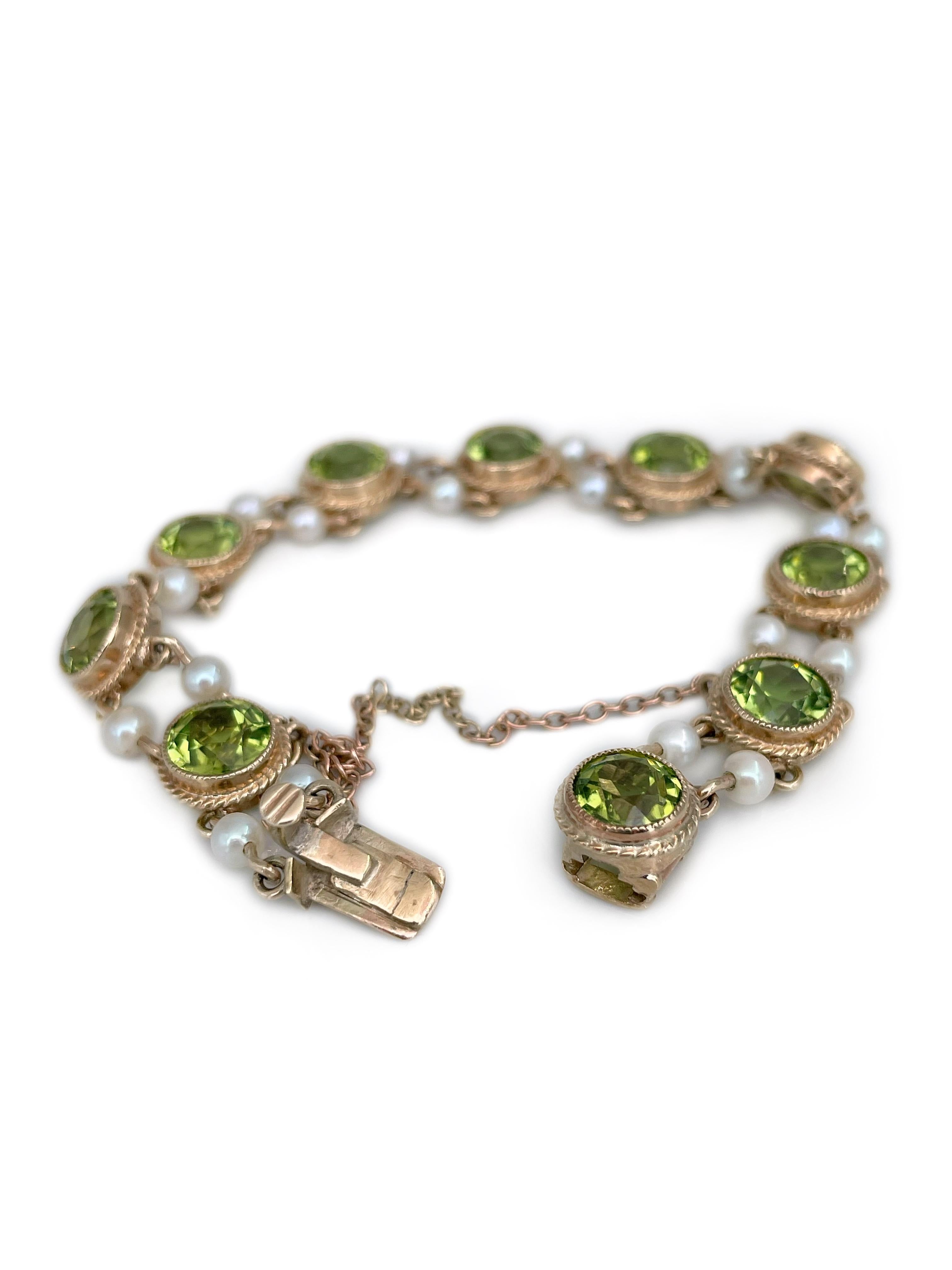 Edwardian 9 Karat Yellow Gold Peridot Cultured Pearl Link Bracelet In Good Condition In Vilnius, Vilniaus apskr.