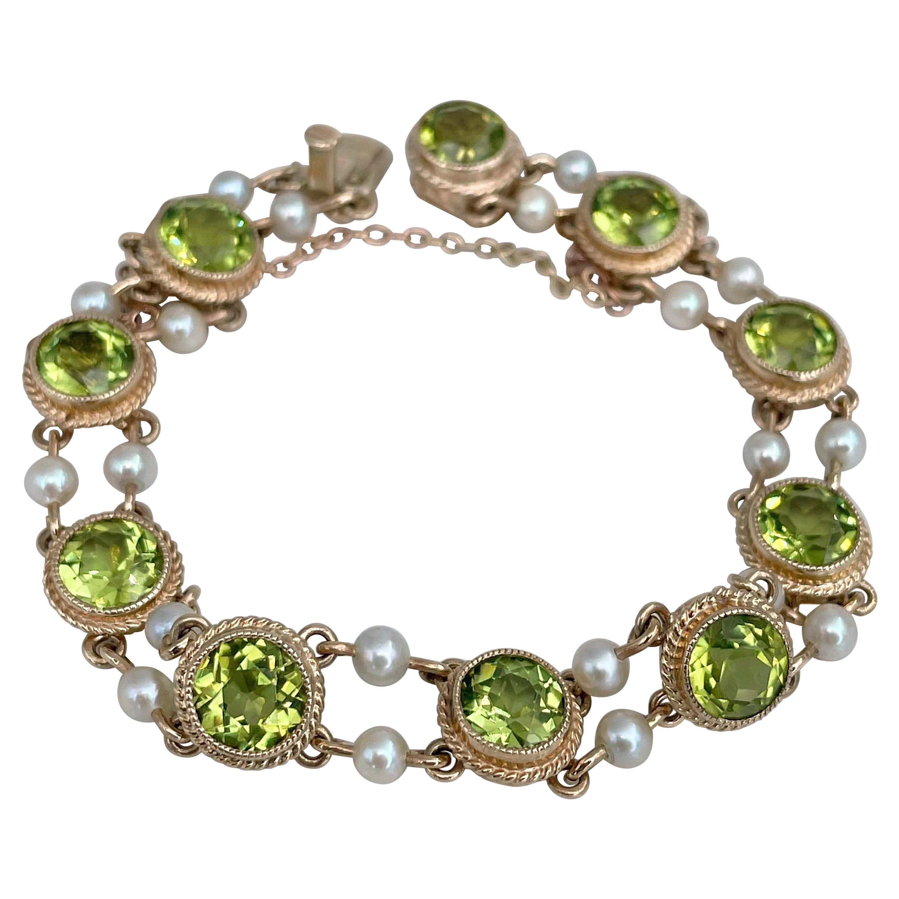 Edwardian 9 Karat Yellow Gold Peridot Cultured Pearl Link Bracelet