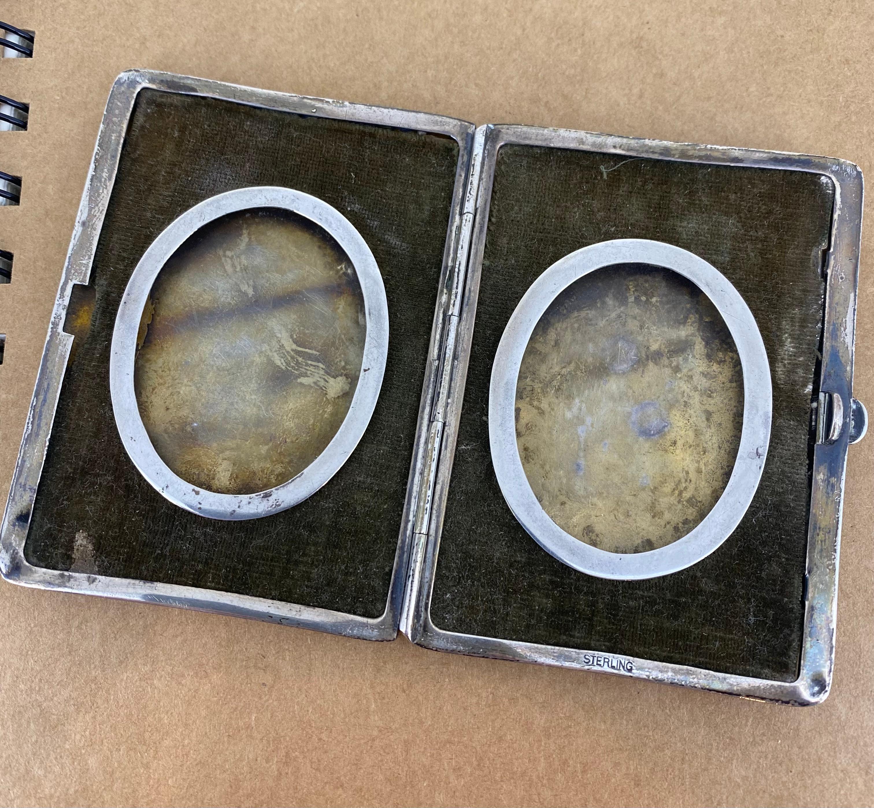 Women's or Men's Edwardian 925 Sterling Silver Embossed Photo Case with Double Photo Compartment For Sale
