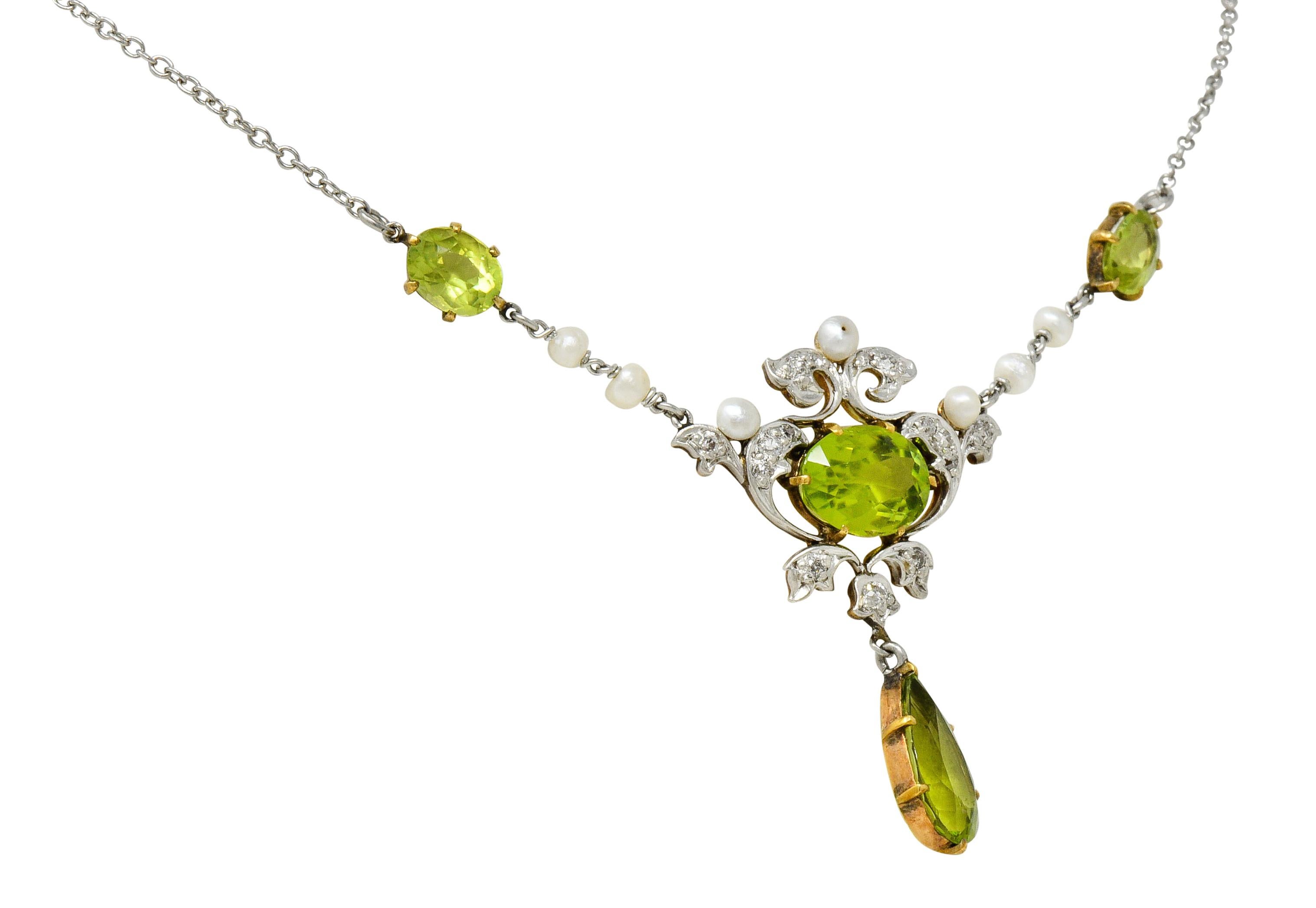 Edwardian 9.30 Carat Peridot Diamond Platinum-Topped 14 Karat Gold Drop Necklace In Excellent Condition In Philadelphia, PA