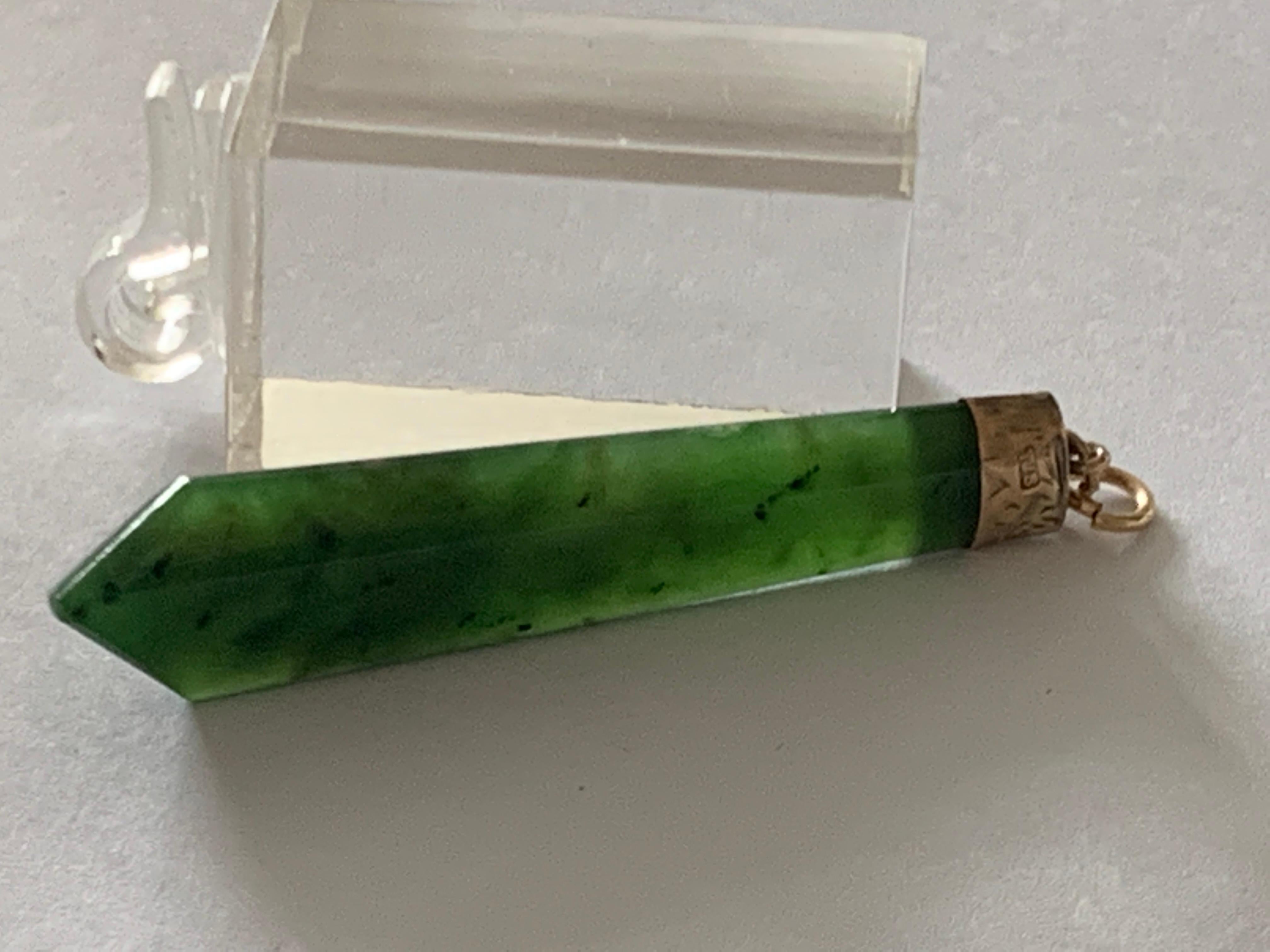 Ciondolo di giada montato in oro 9ct edoardiano in vendita 6