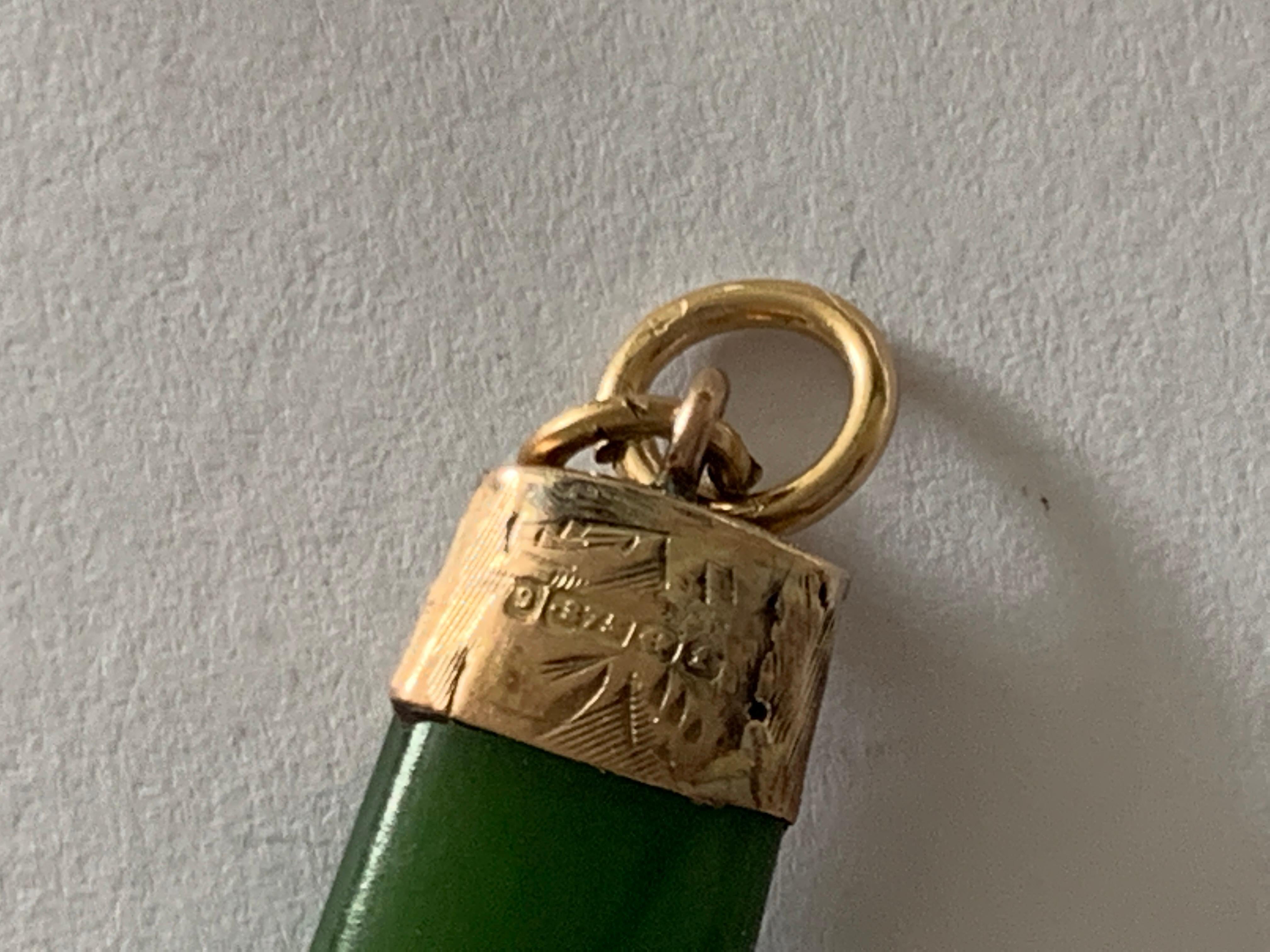 Ciondolo di giada montato in oro 9ct edoardiano in vendita 8