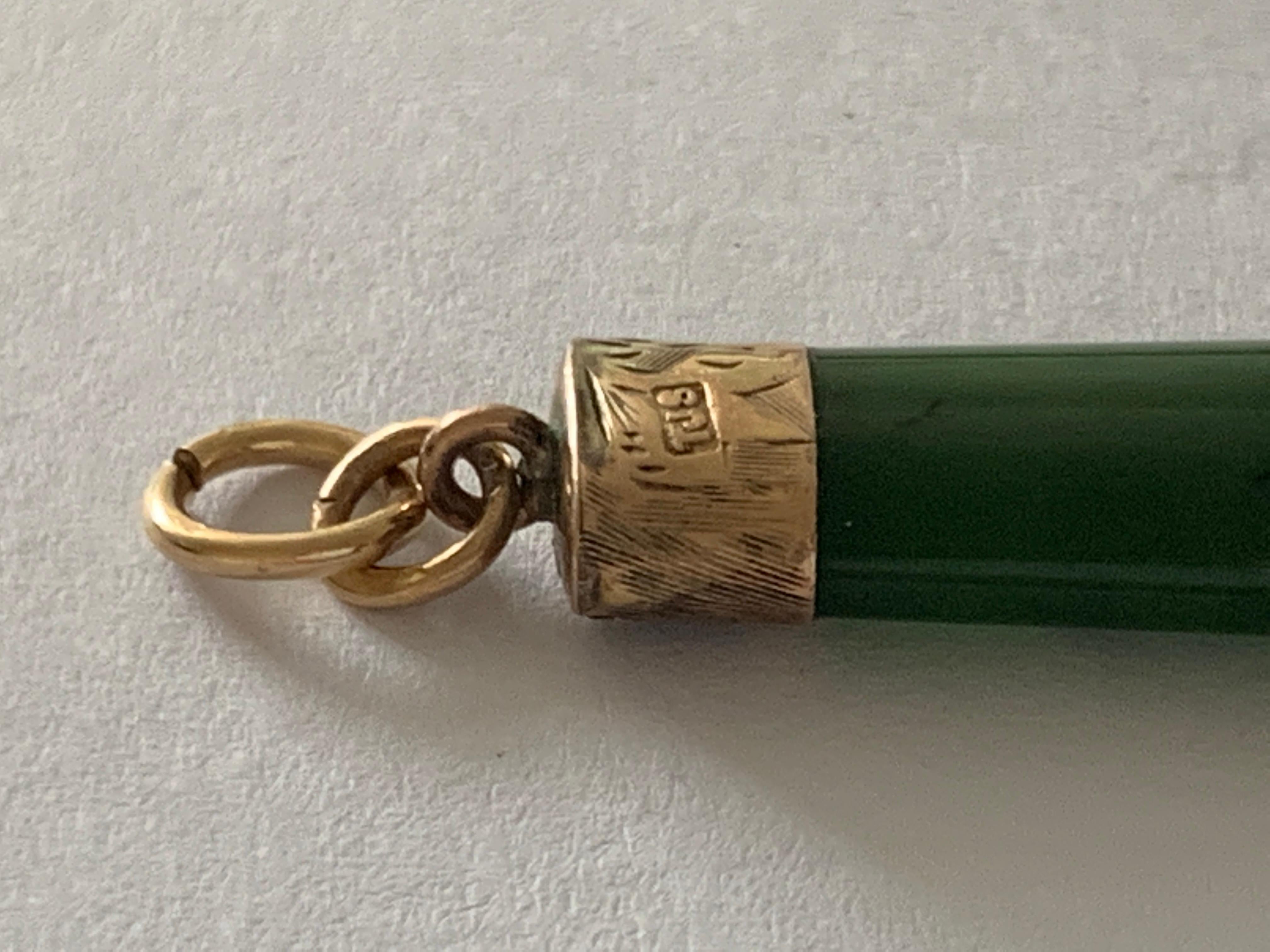Ciondolo di giada montato in oro 9ct edoardiano in vendita 1