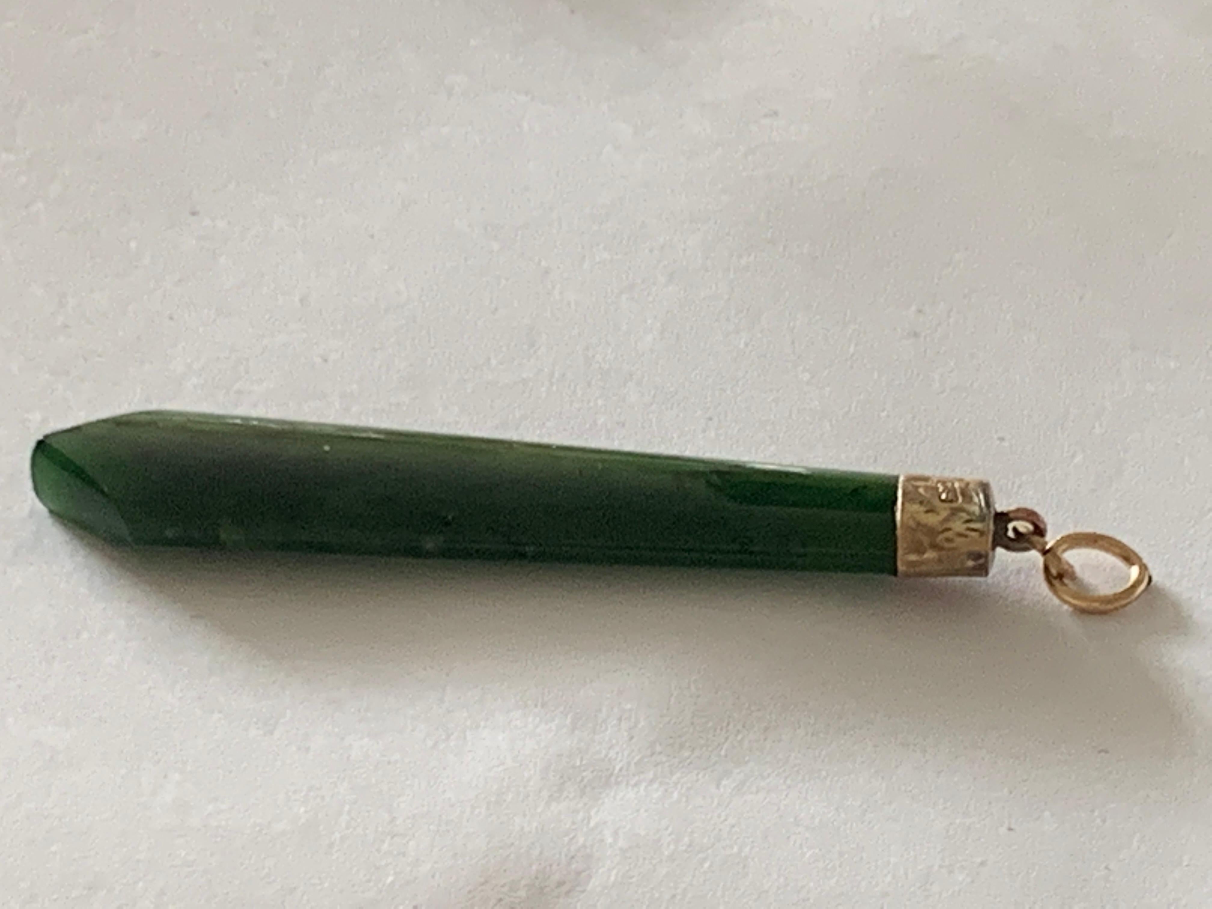 Ciondolo di giada montato in oro 9ct edoardiano in vendita 2