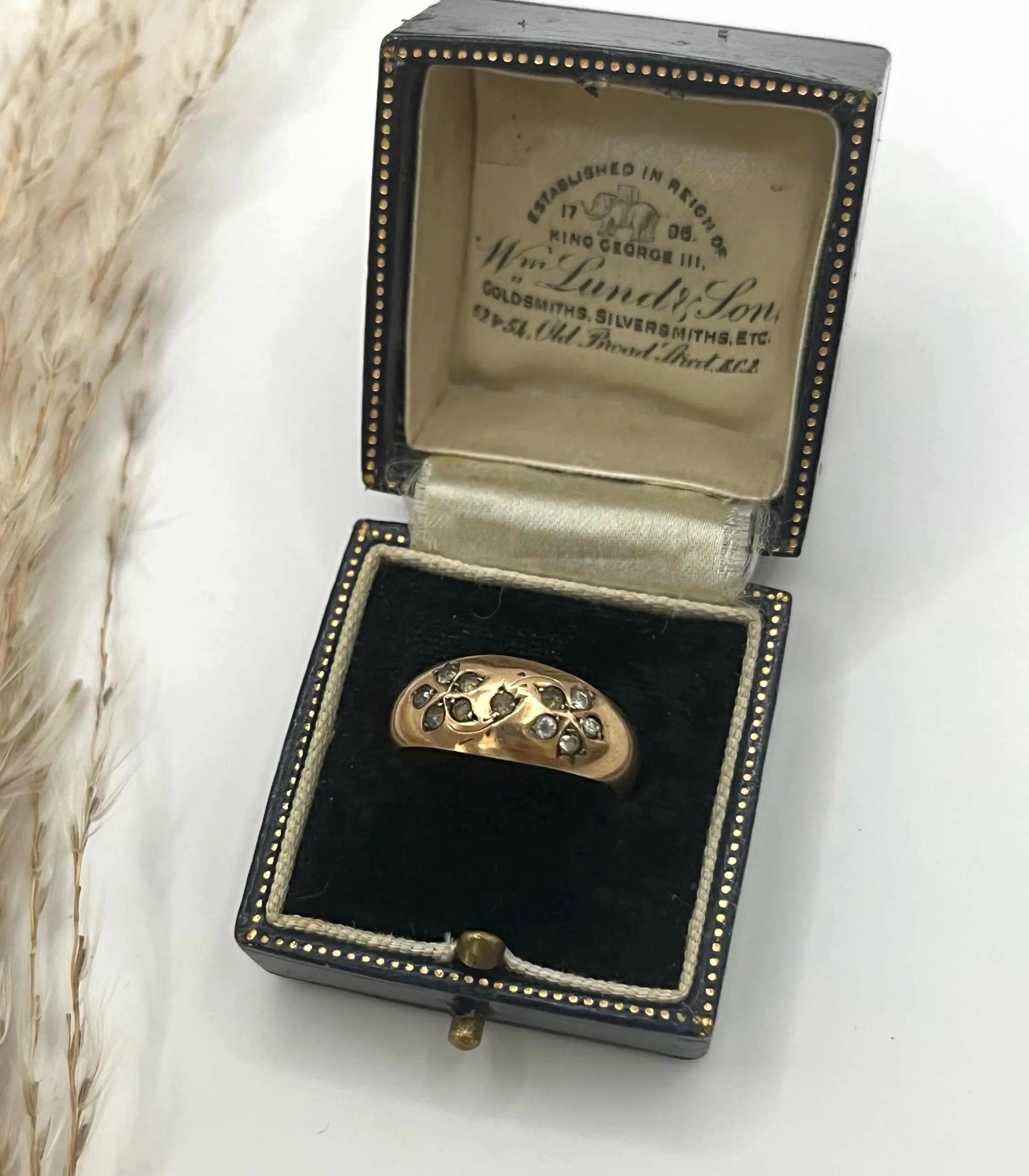 Edoardiano Anello Edwardiano in pasta d'oro 9ct, con marchio Chester 1909 in vendita