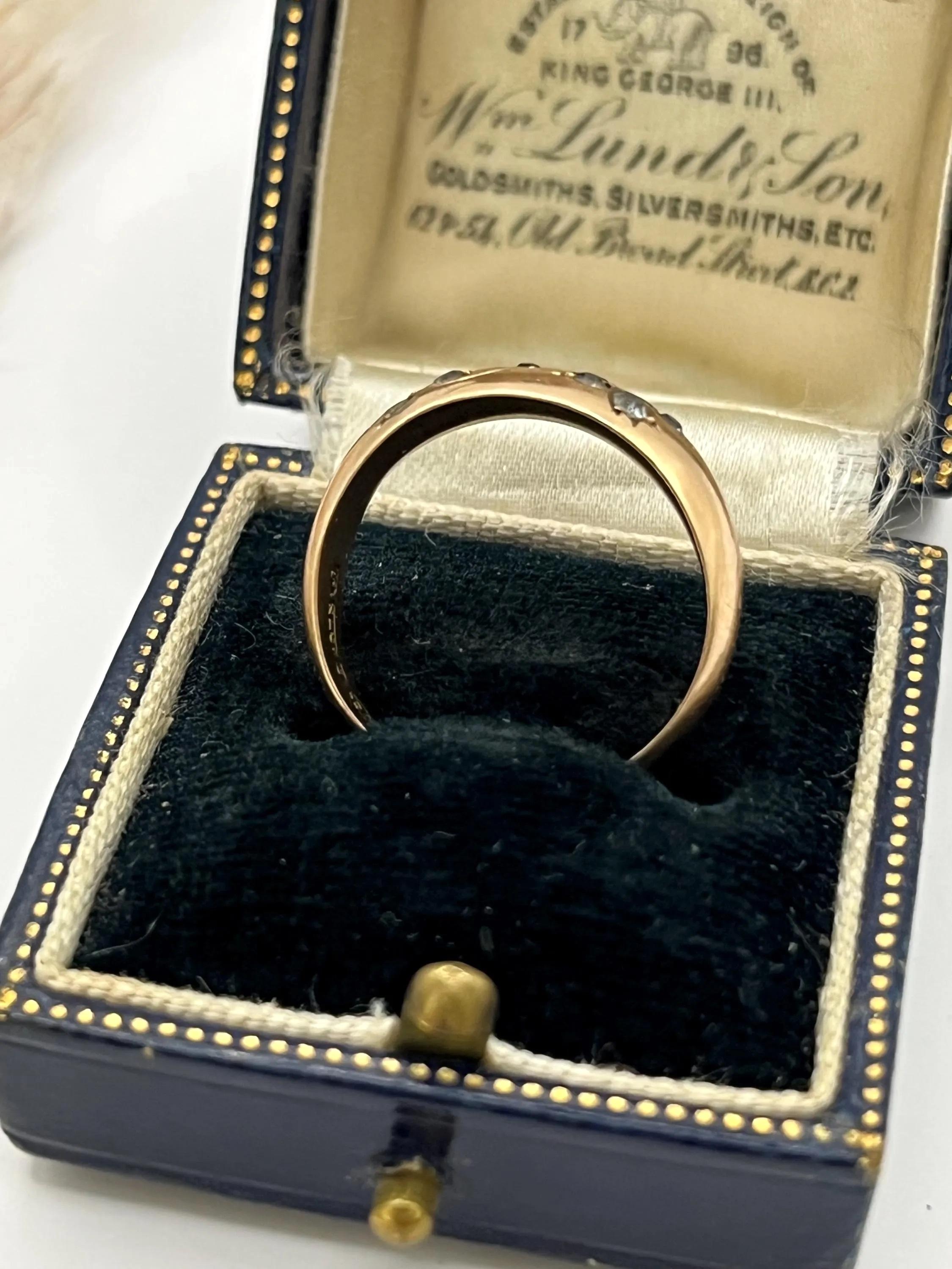 Anello Edwardiano in pasta d'oro 9ct, con marchio Chester 1909 in vendita 4