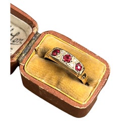 Anello edoardiano in oro giallo 9ct, granato e diamanti, con marchio Chester 1903