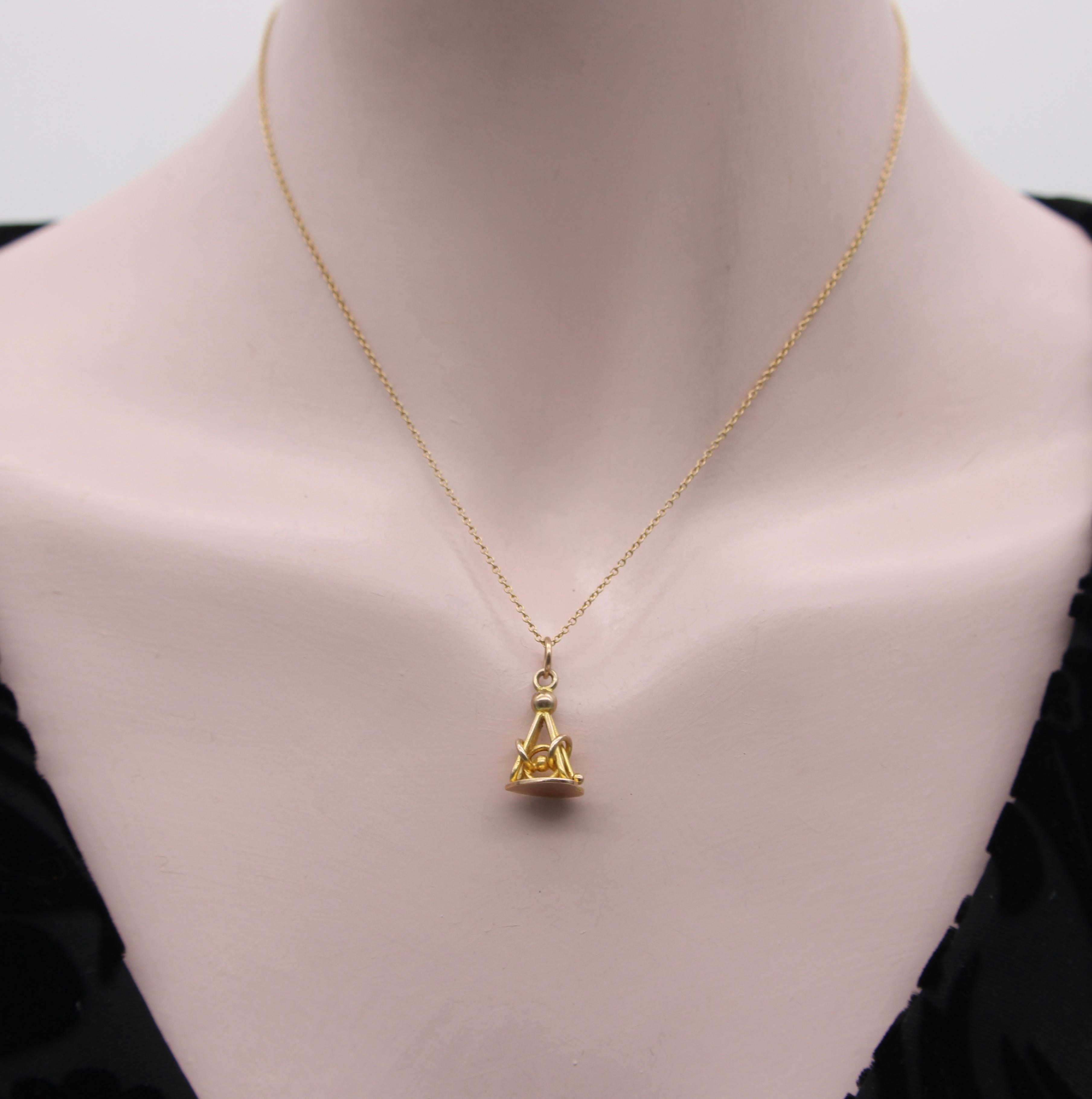 Edwardian 9K Gold Heart Fob For Sale 3