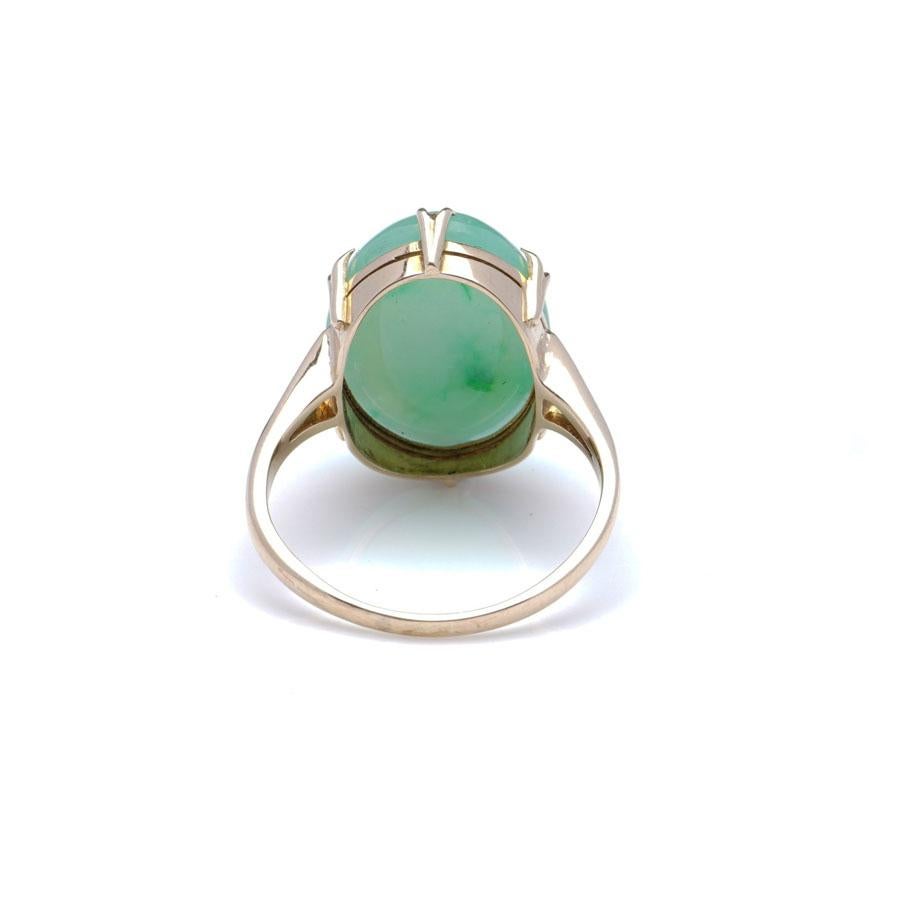 Oval Cut Edwardian 9 Karat Gold Ring with Oval, Cut 7.00 Carats, Jade For Sale